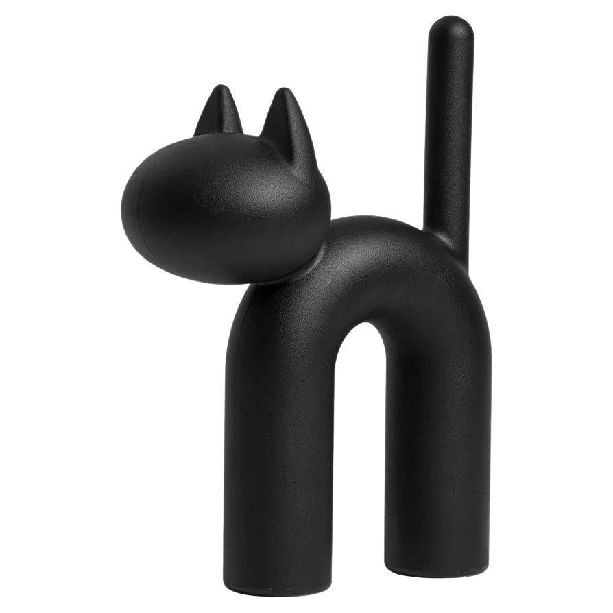 Kisu is the newest addition to our collection, designed by Eero Aarnio in 2020. Kisu is a decorative piece of interior design suitable for both indoors and outdoors. This cat is made of polyethylene and available in two colours, black and white. The