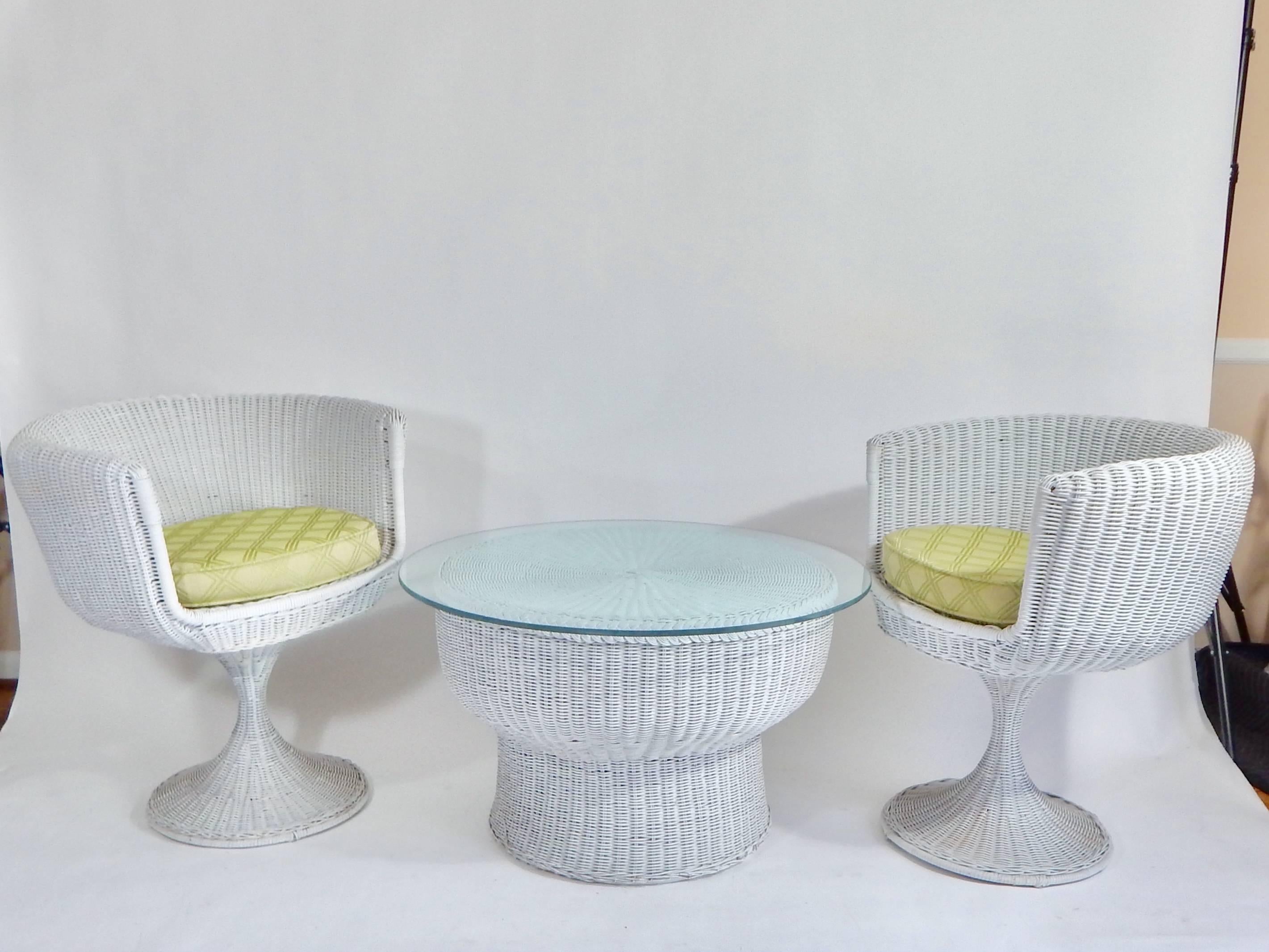 Eero Arnio Pair of Rare 1960s Rattan Tulip Swivel Chairs and Table Set 3