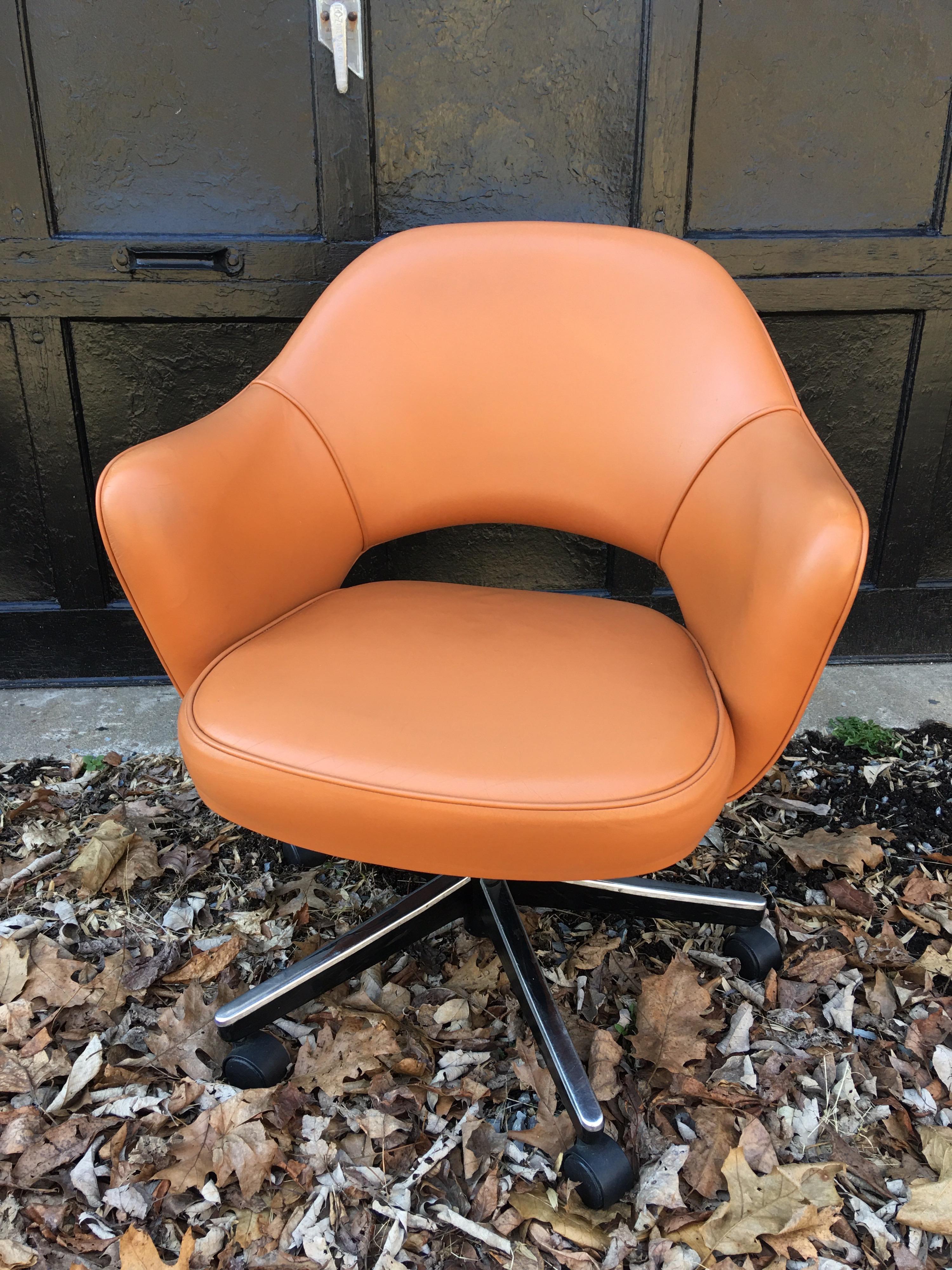 Mid-Century Modern Eero Saarenan for Knoll Executive Office Chair in Leather 1 LEFT!