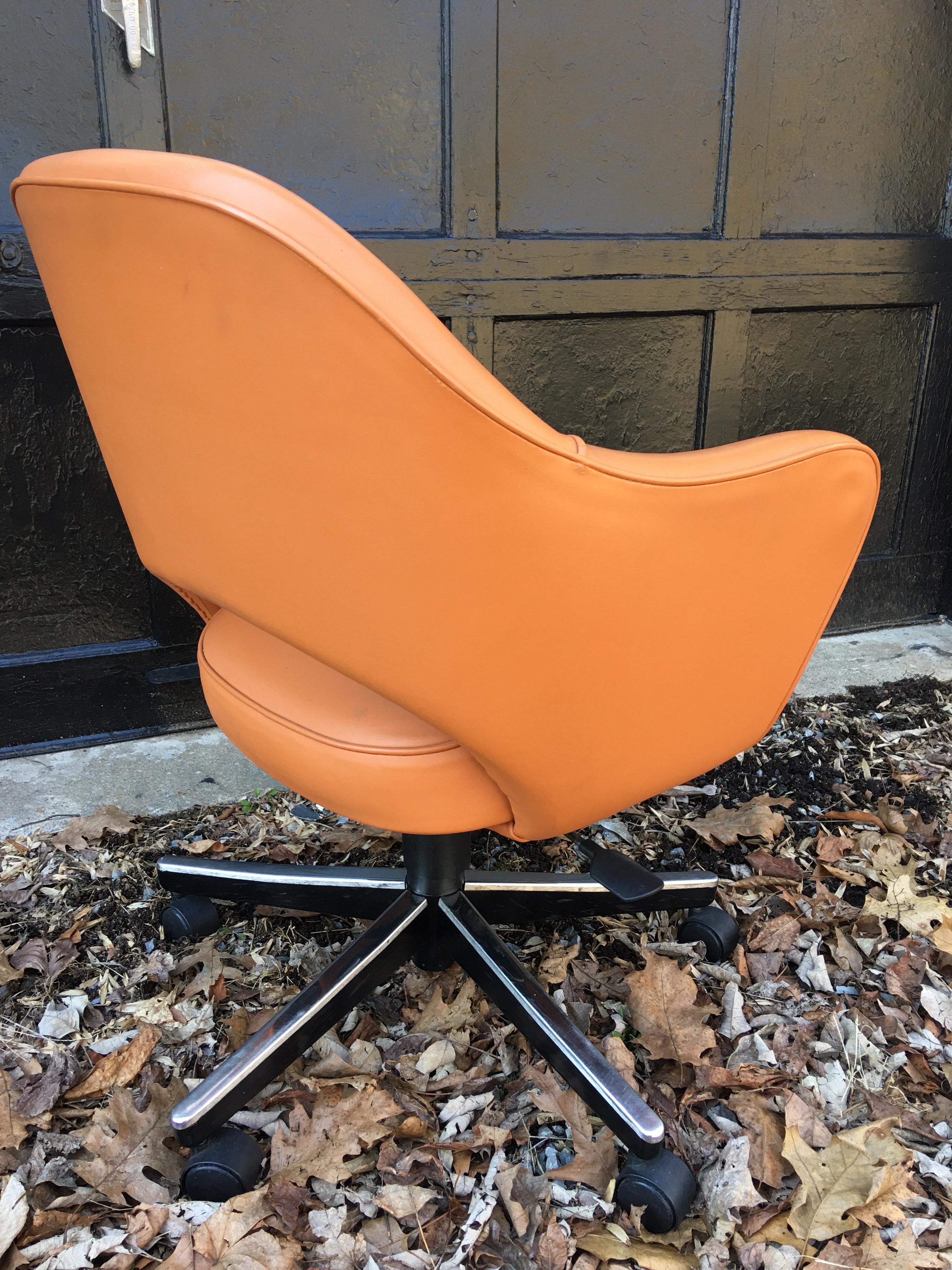 American Eero Saarenan for Knoll Executive Office Chair in Leather 1 LEFT!