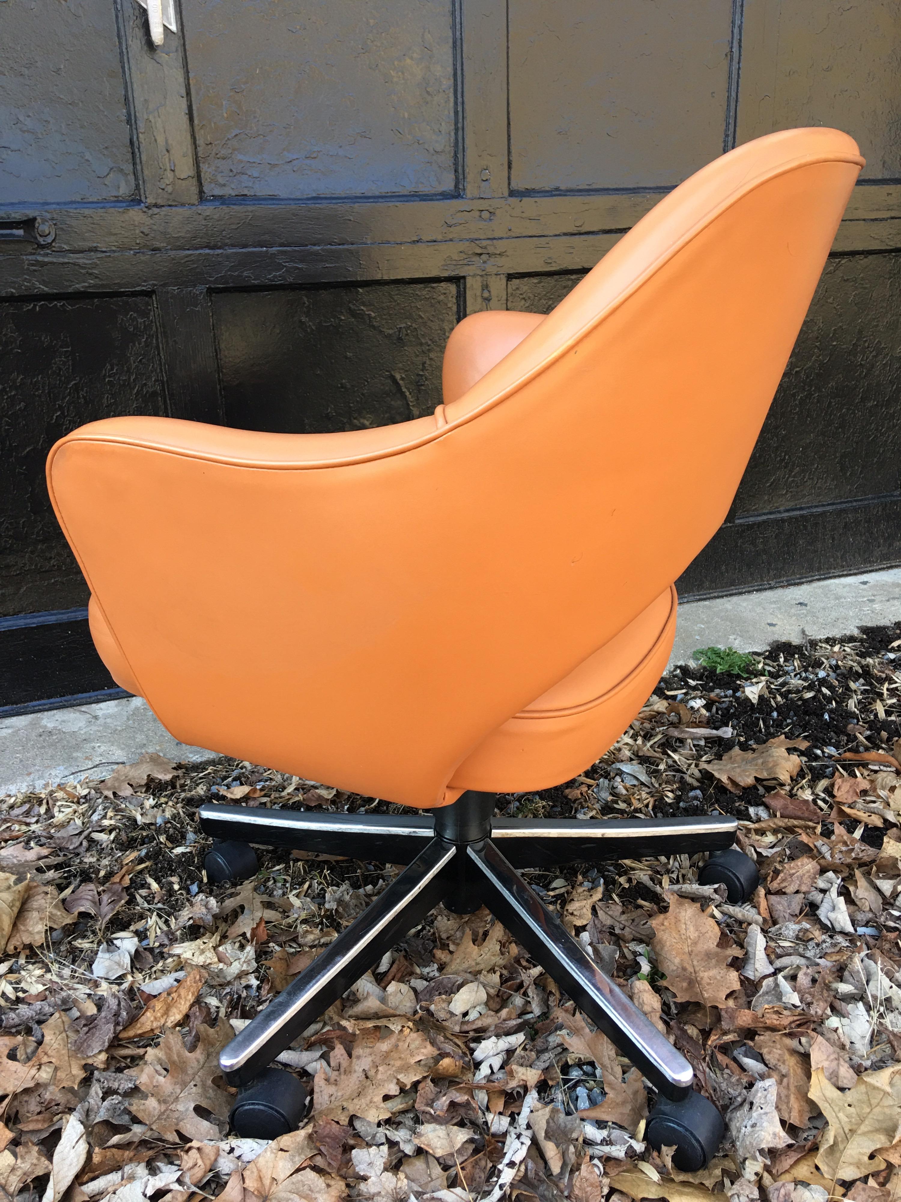 Metal Eero Saarenan for Knoll Executive Office Chair in Leather 1 LEFT!