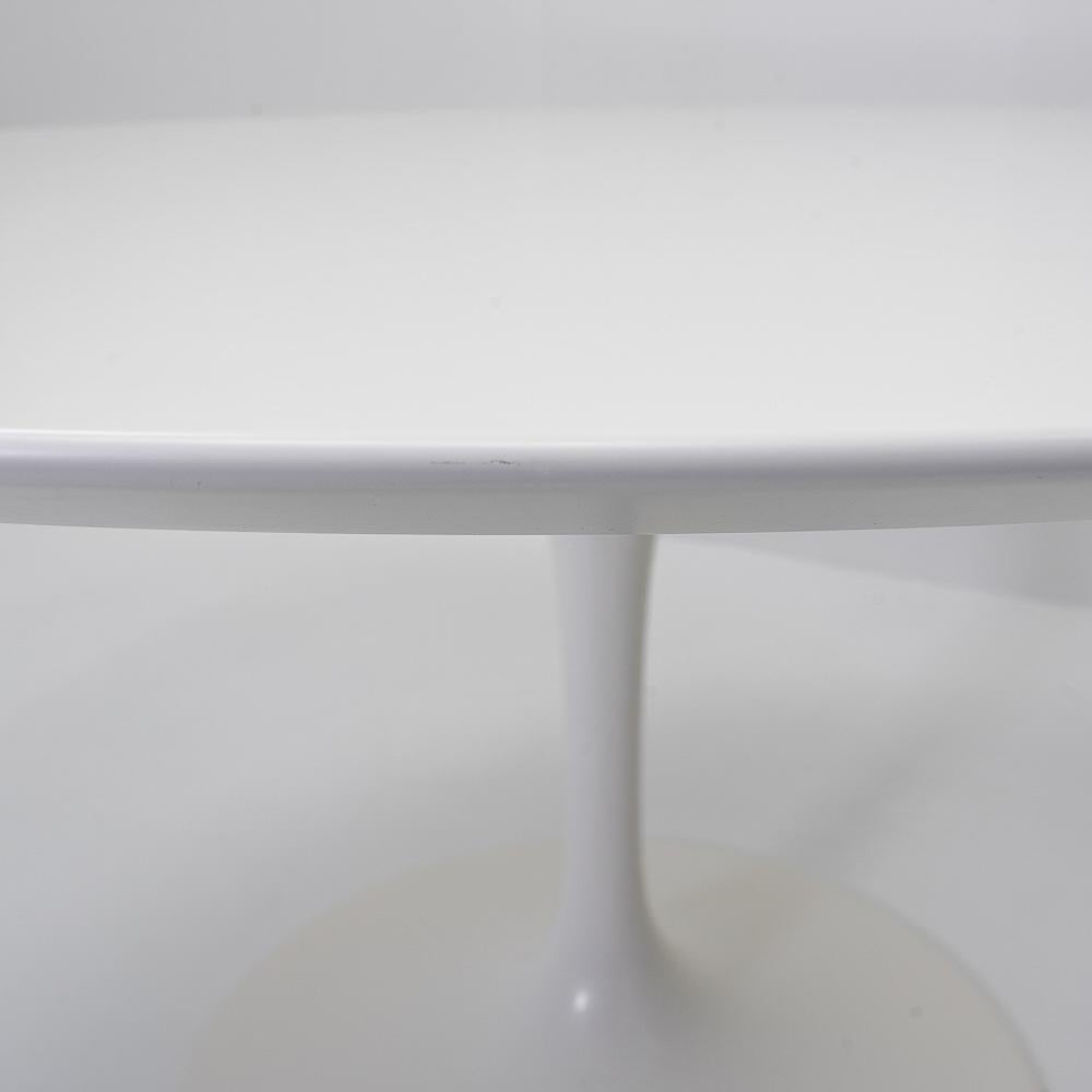 Eero Saarinen Round Dining Table for Knoll International, 1970s In Good Condition In Renens, CH