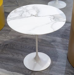 Eero SAARINEN (1910-1961), Edition Knoll: Marble pedestal table