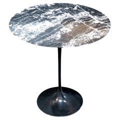 Eero SAARINEN (1910-1961), Edition Knoll: Marble pedestal table