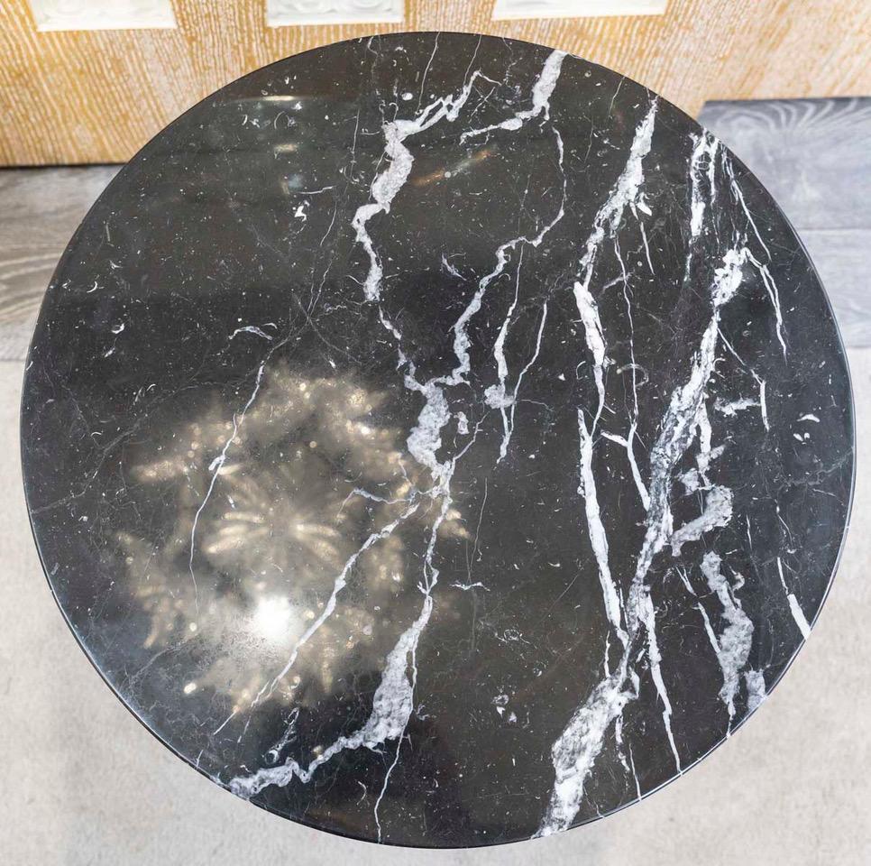 Eero SAARINEN (1910-1961), Edition Knoll: MARQUINA black marble pedestal table In Excellent Condition For Sale In SAINT-OUEN-SUR-SEINE, FR