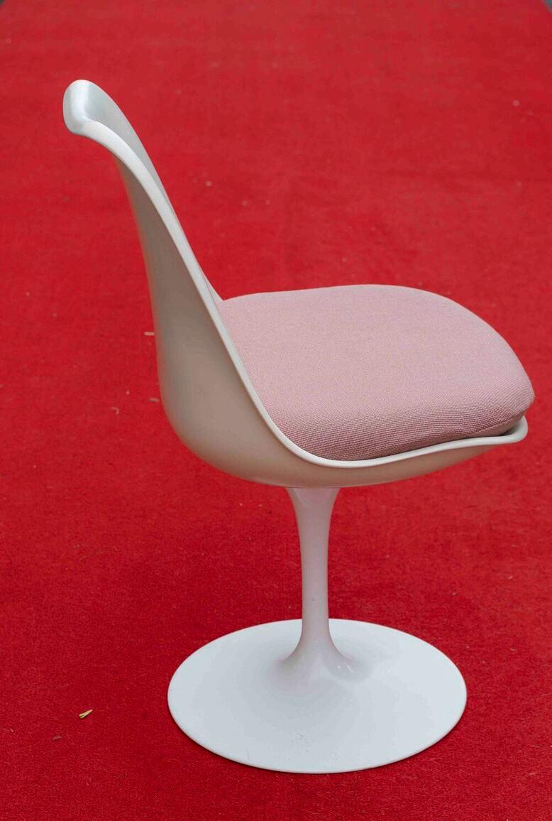 Eero Saarinen (1910-1961) & Knoll International (editor) 6 sillas giratorias Francés en venta
