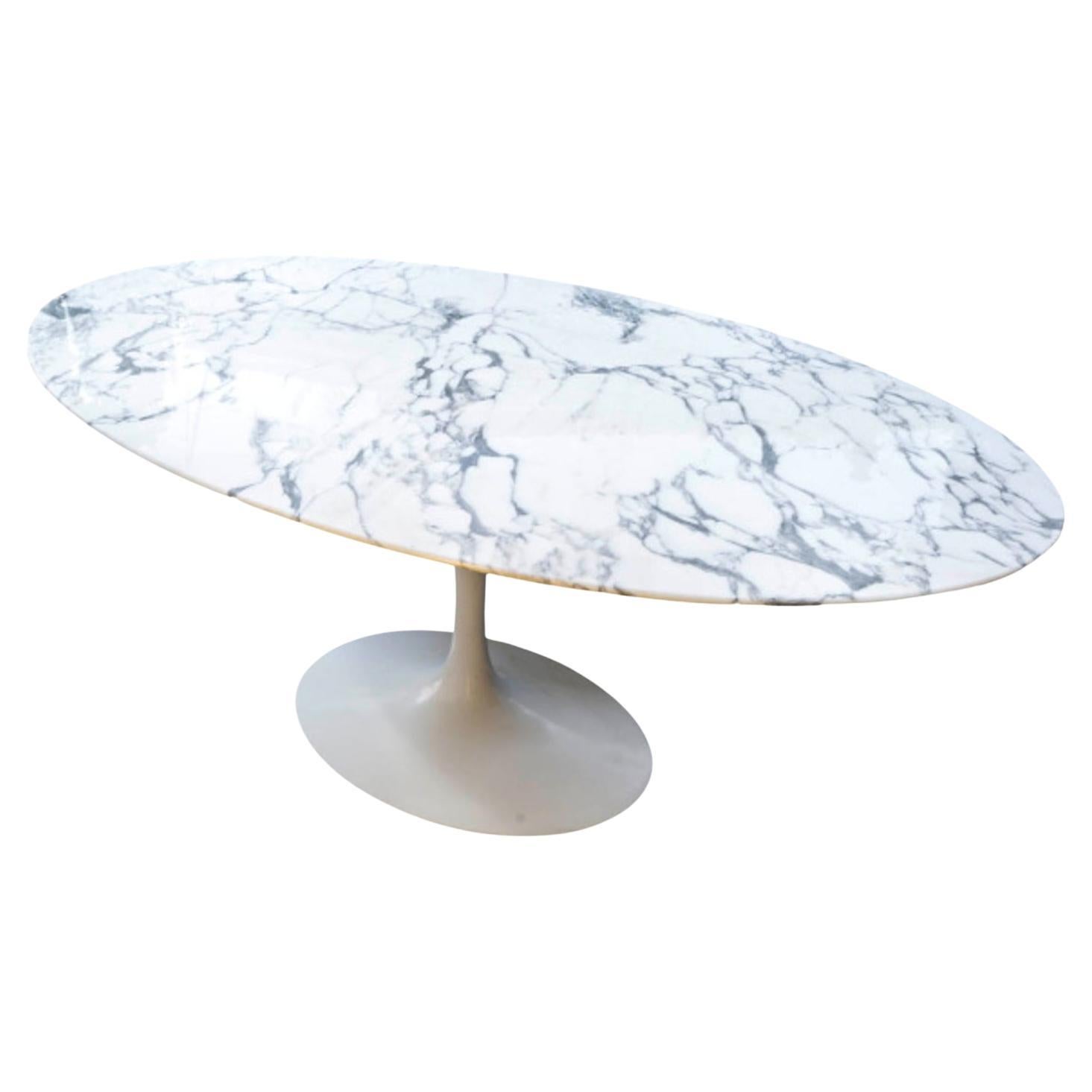 Eero Saarinen (1910-1961) - Knoll: Oval table 198 cm, Arabescato, circa 1990 For Sale