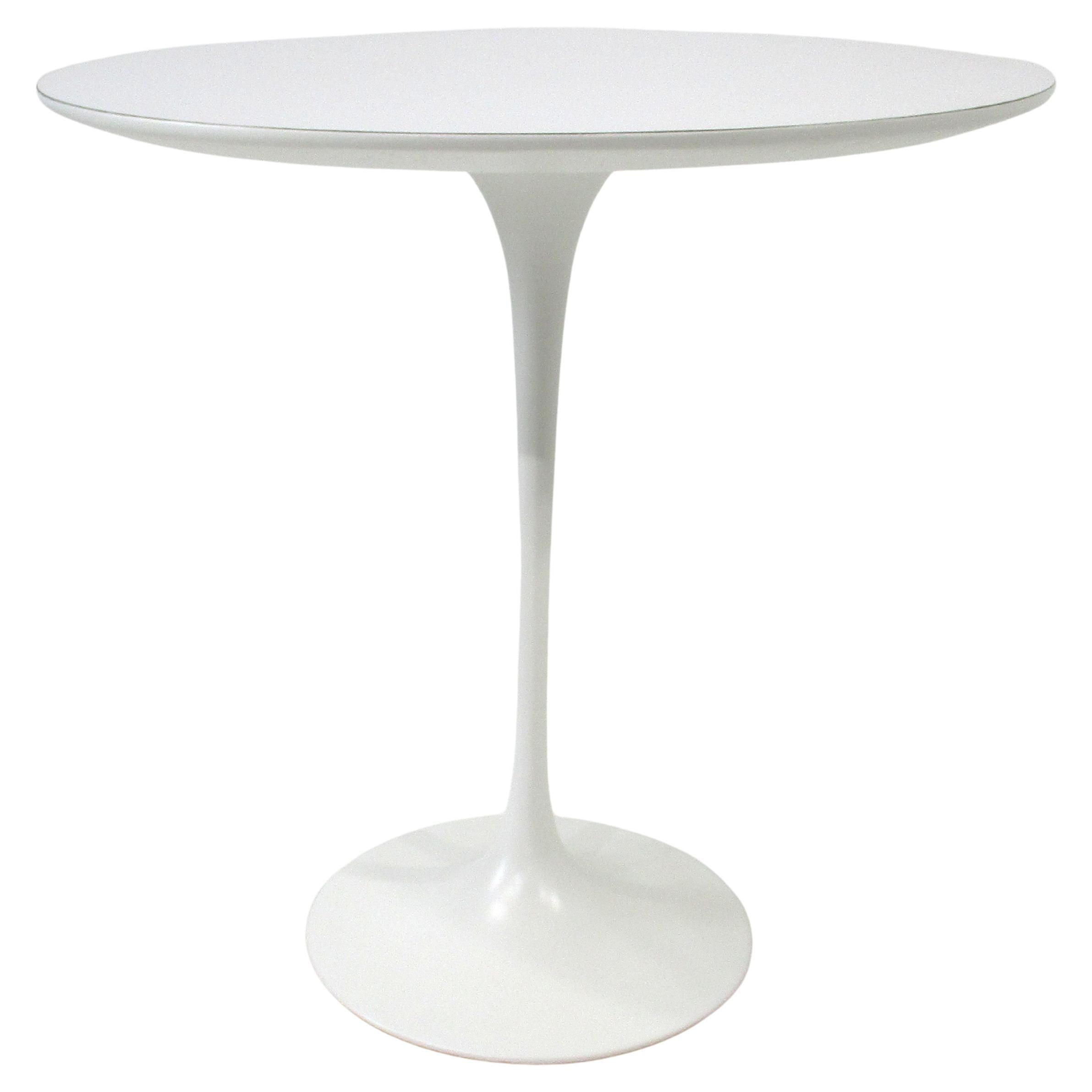 Tulpen-Beistelltisch mit 20" Platte von Eero Saarinen für Knoll ( B)