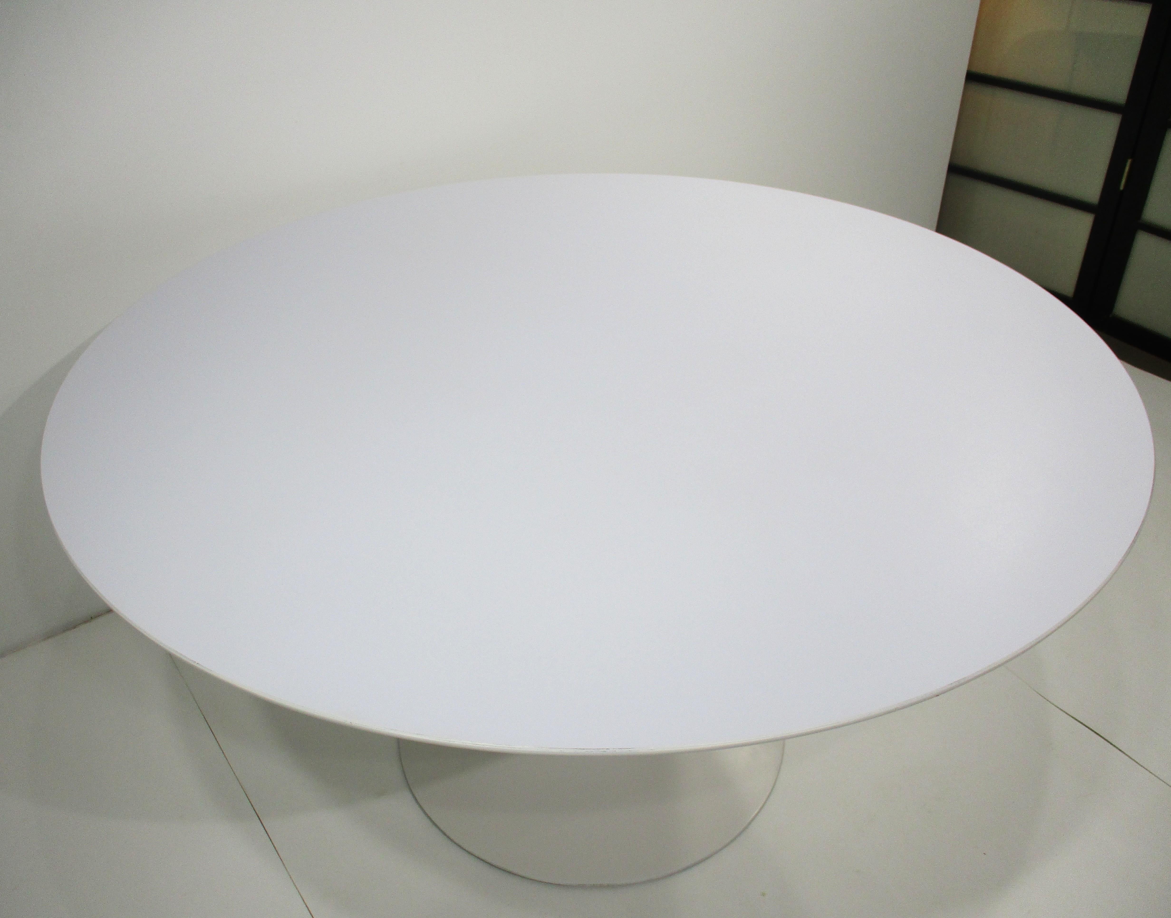 American Eero Saarinen 54