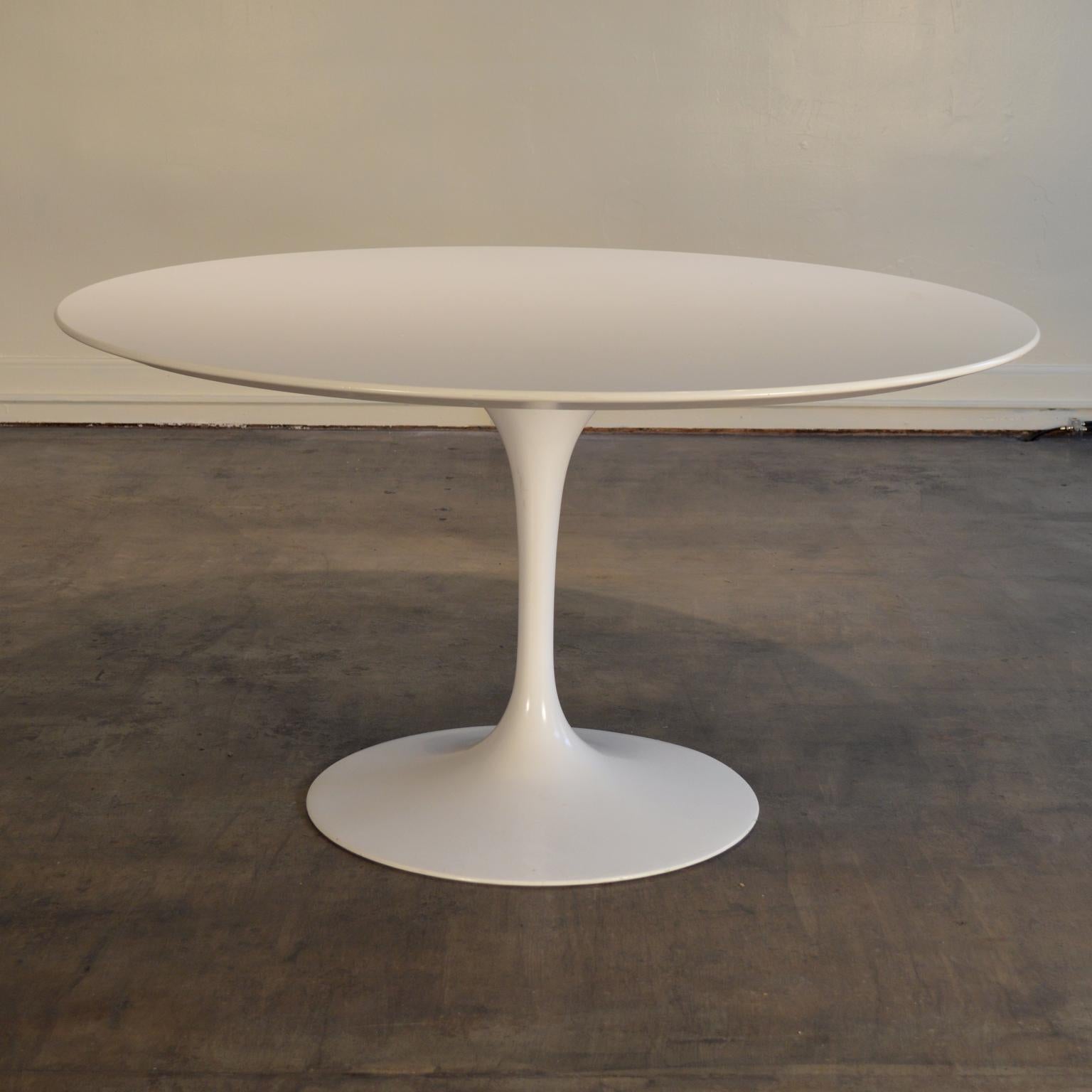 Eero Saarinen Pedestal Table Manufactured by Knoll. A Classic, 54
