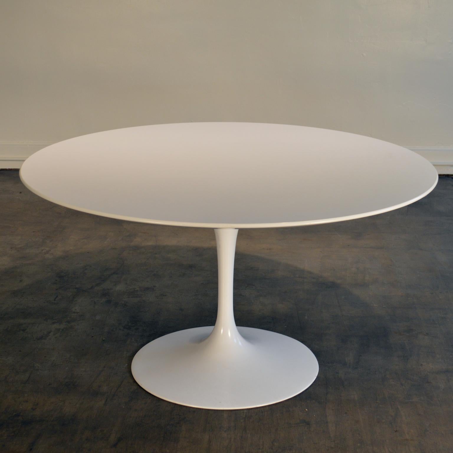 Mid-Century Modern Eero Saarinen 54