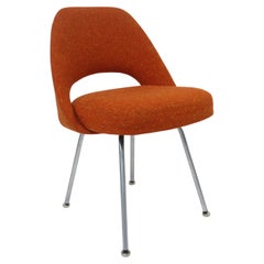 Eero Saarinen 72U Executive Upholstered Armless Desk Chair for Knoll 