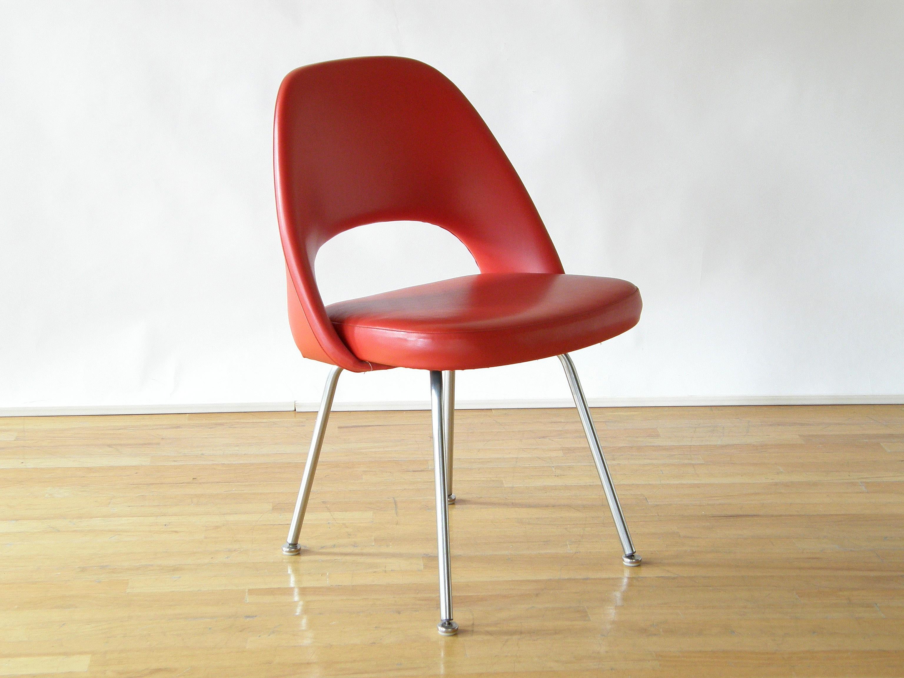 knoll red chair