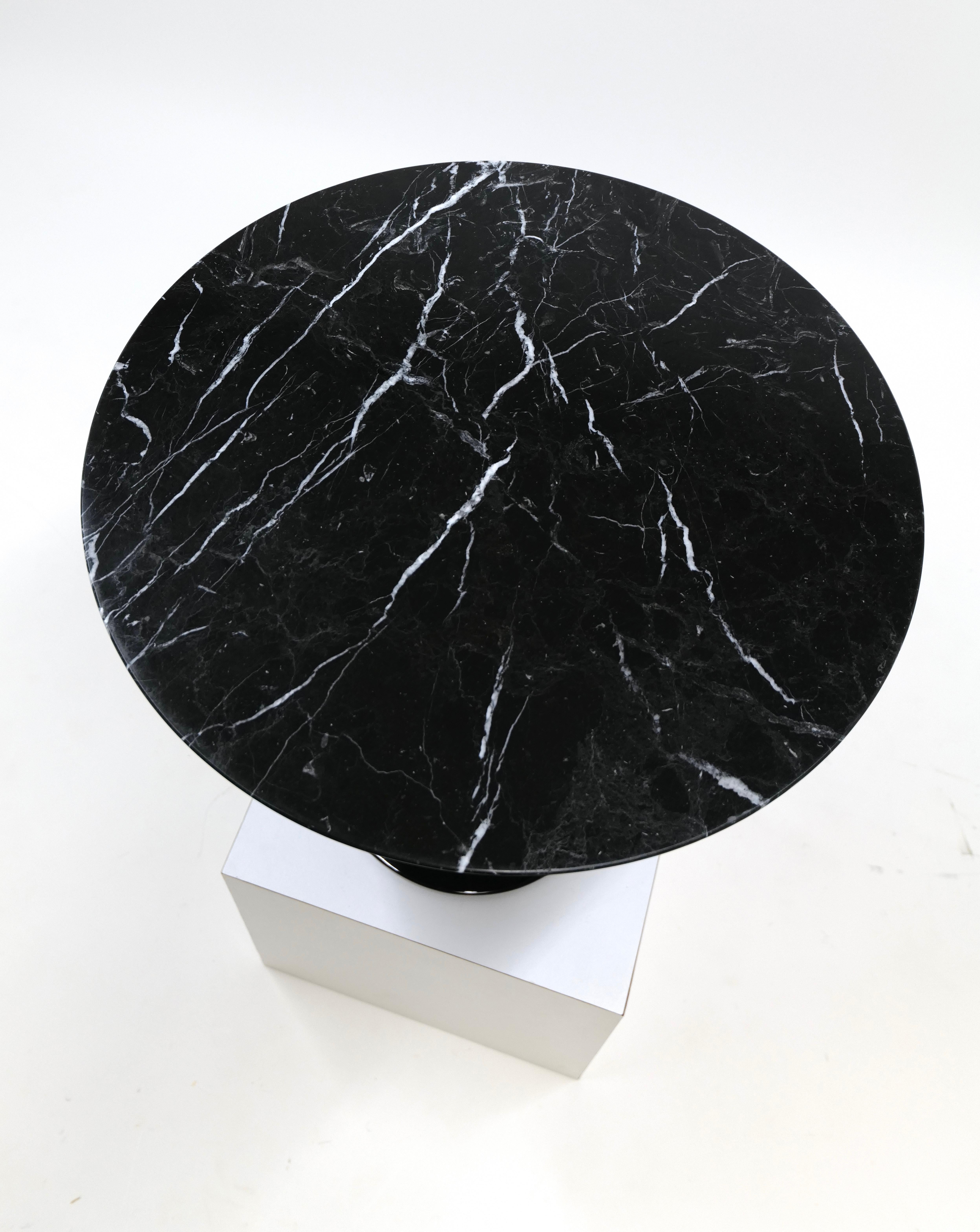 Mid-Century Modern Eero Saarinen Black Marble Tulip Side Table