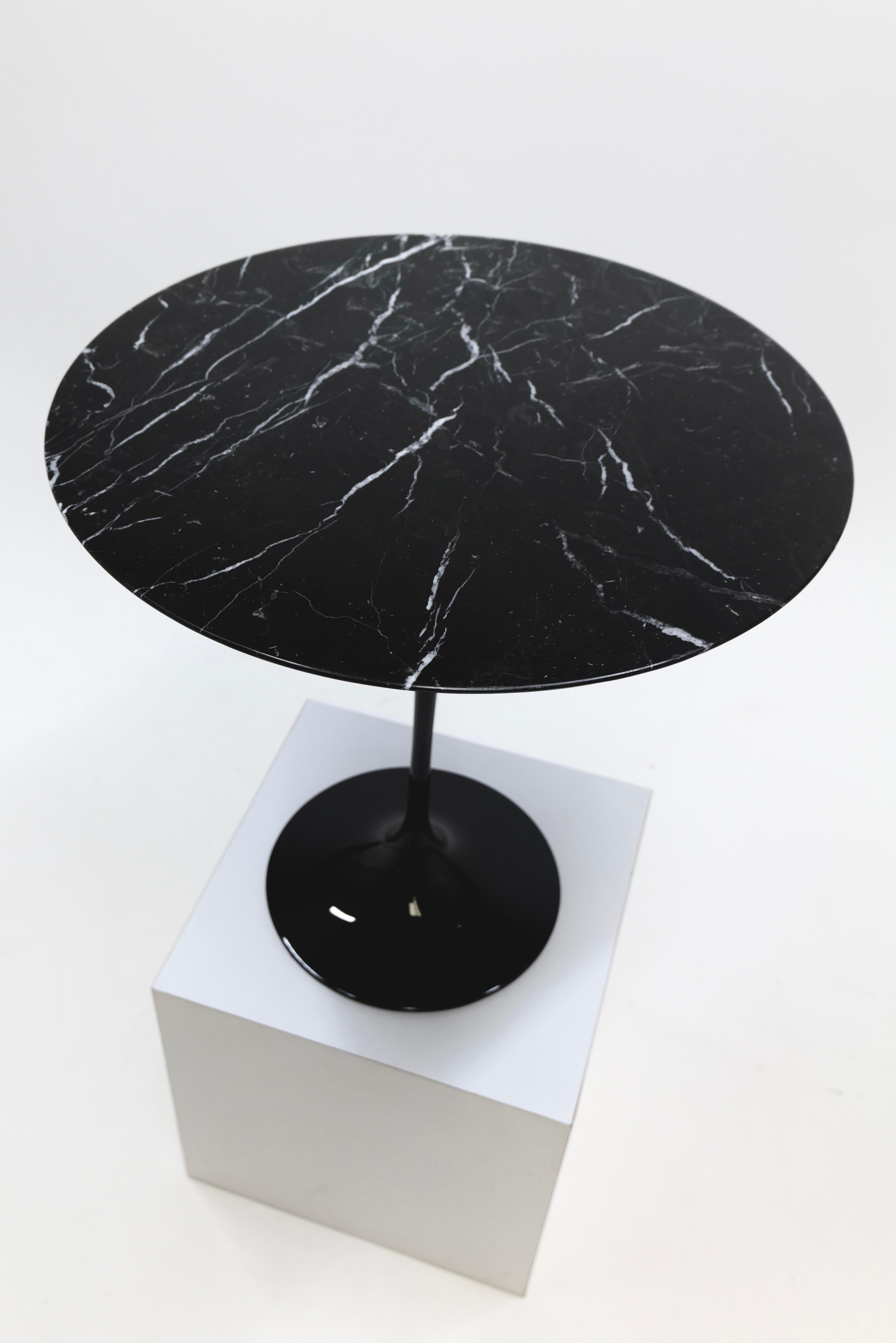 Aluminum Eero Saarinen Black Marble Tulip Side Table
