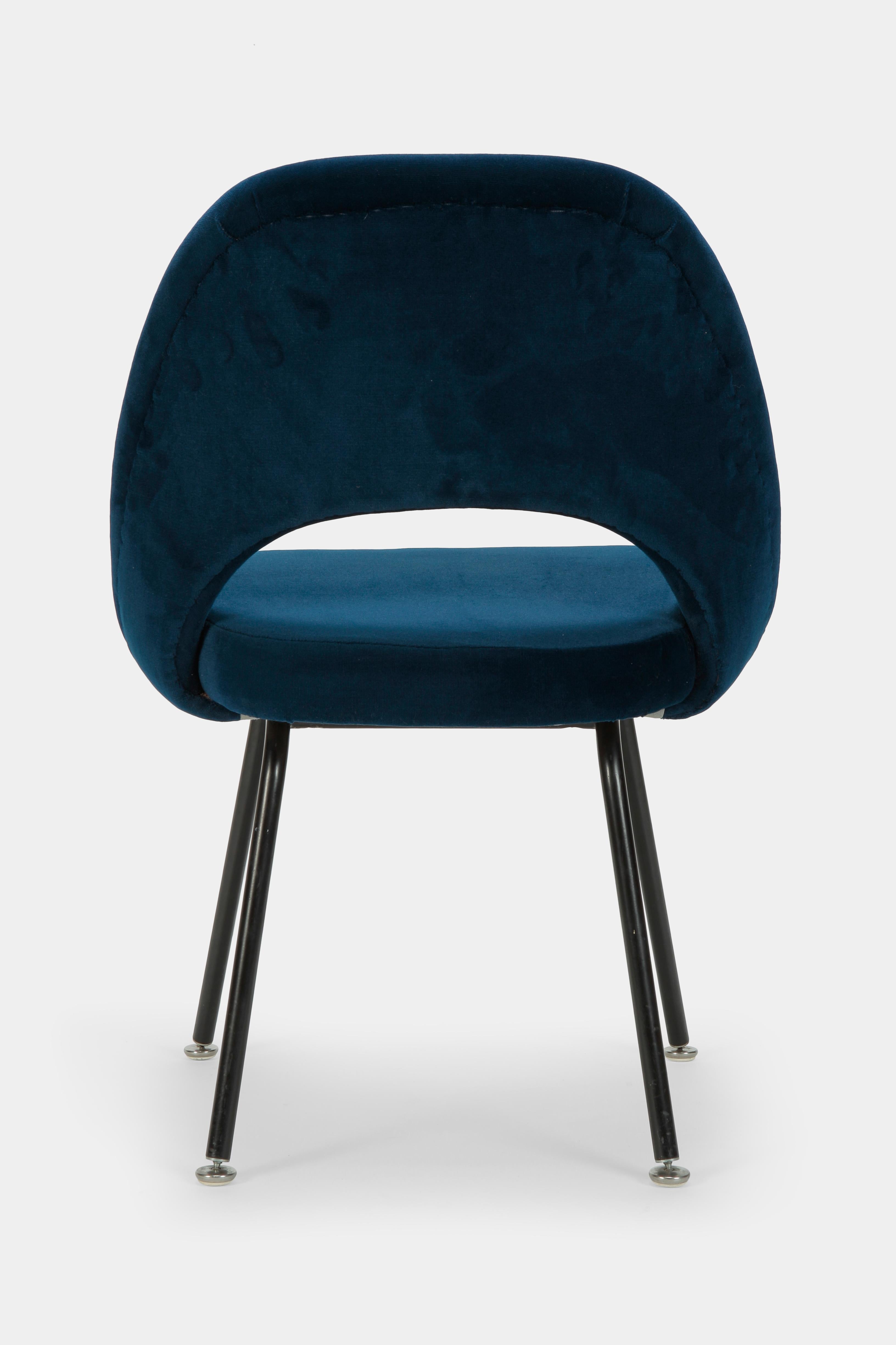 Mid-20th Century Eero Saarinen Chair Model 72 Knoll International, 1950s