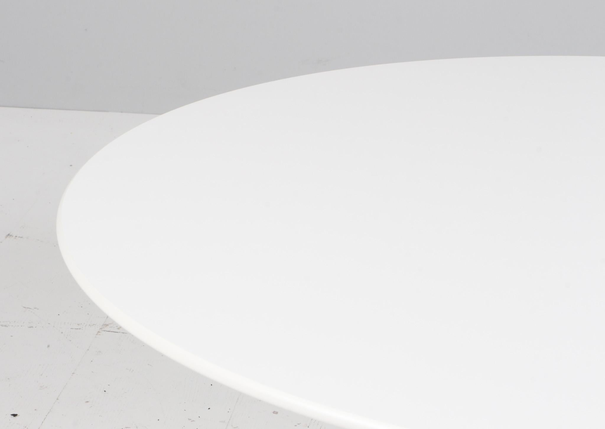 Finnish Eero Saarinen coffee  Table for Knoll For Sale