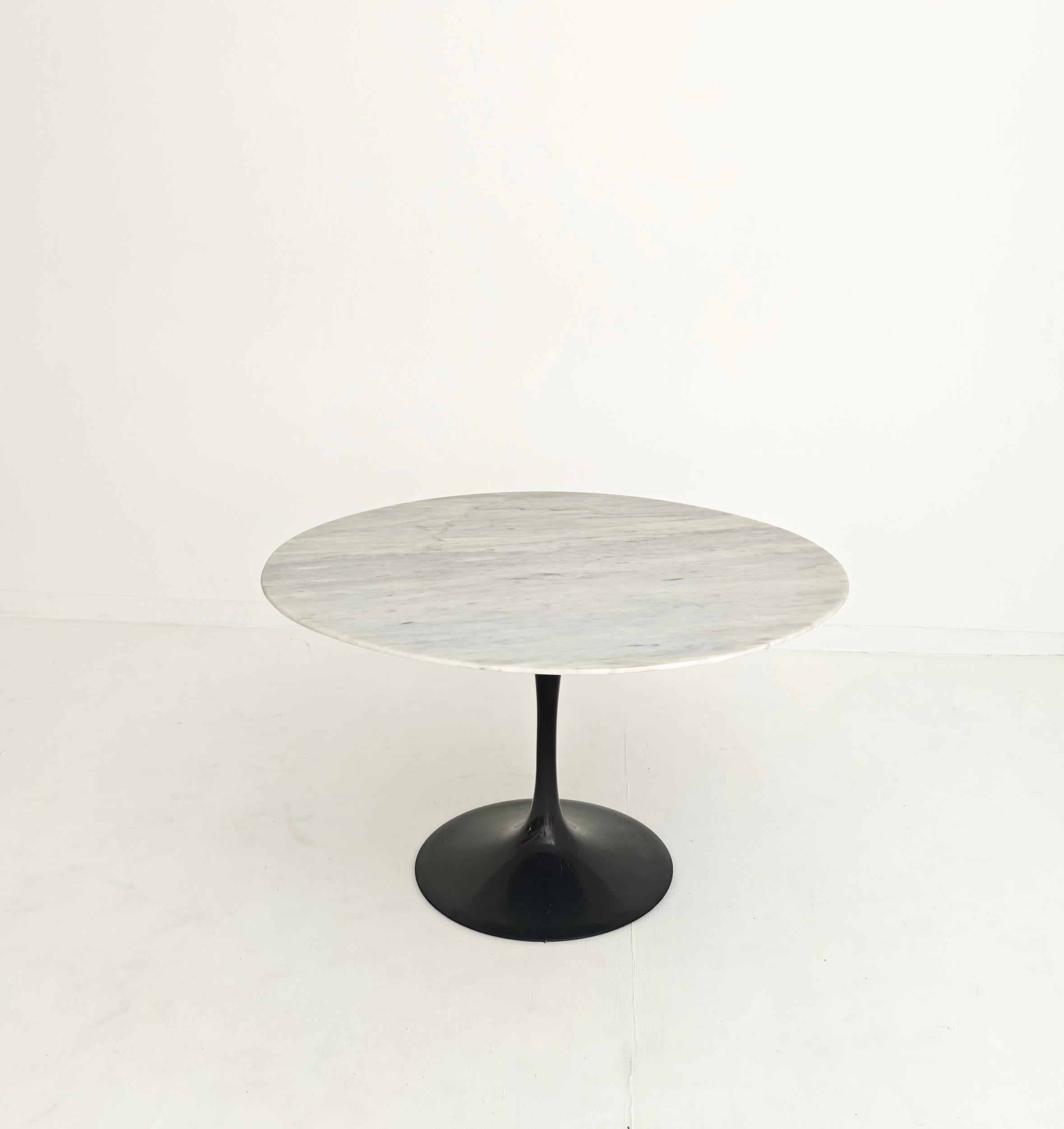 Table basse Eero Saarinen Dessus circulaire 