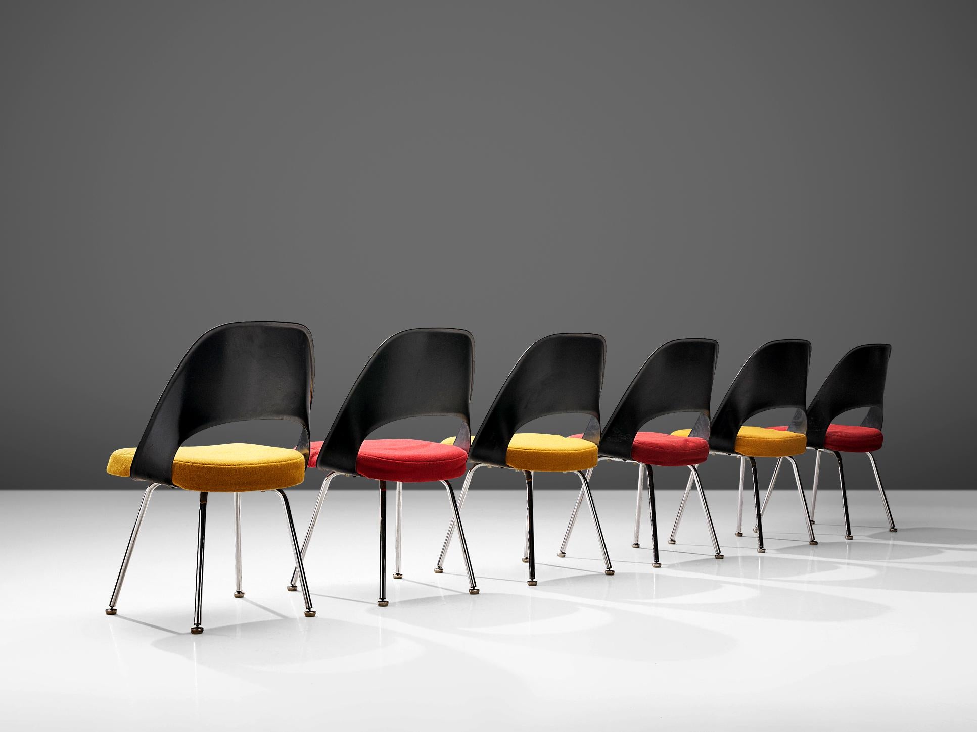 Ensemble de six chaises de salle à manger Eero Saarinen pour Knoll International  1