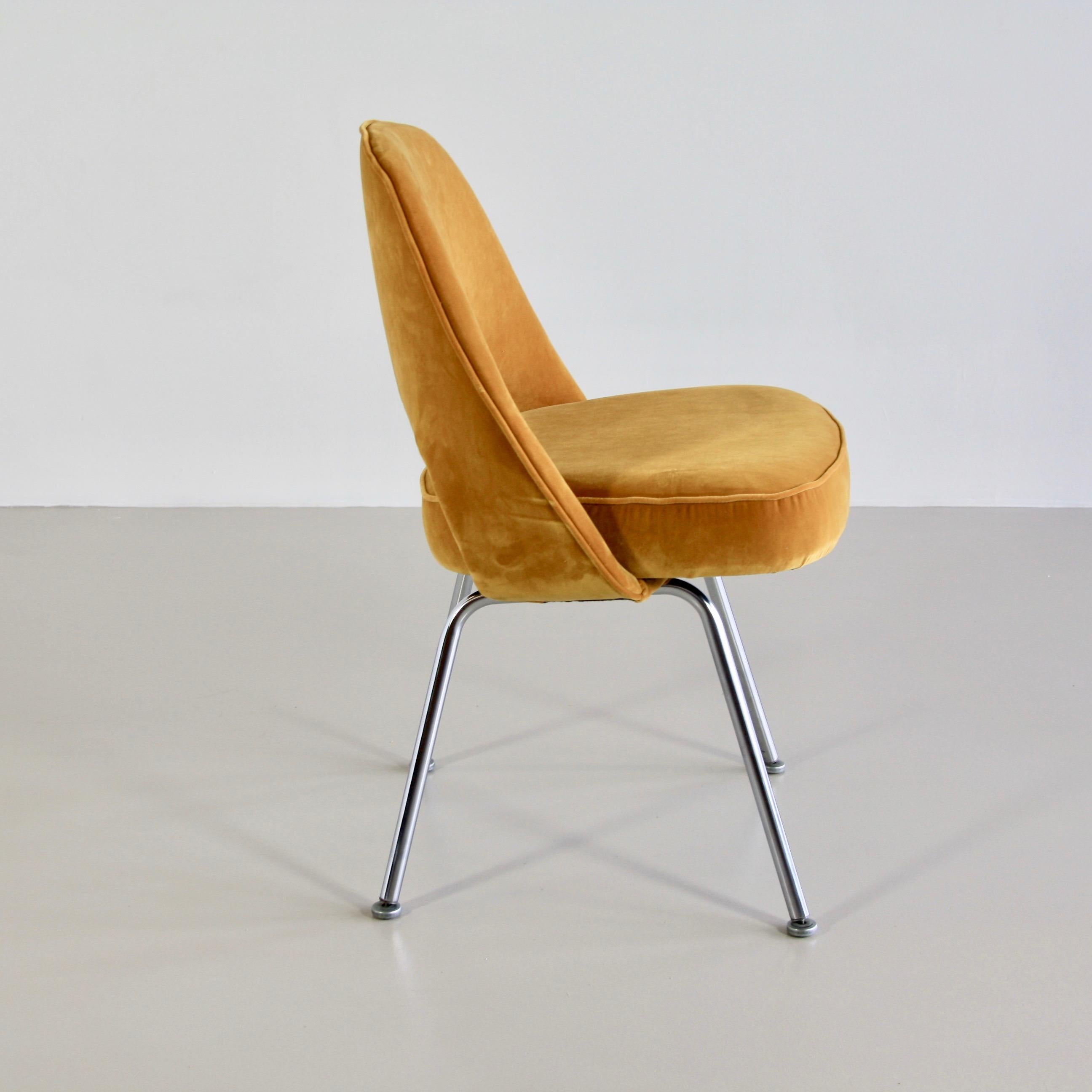 Mid-Century Modern Eero Saarinen Conference Chair, Knoll International For Sale