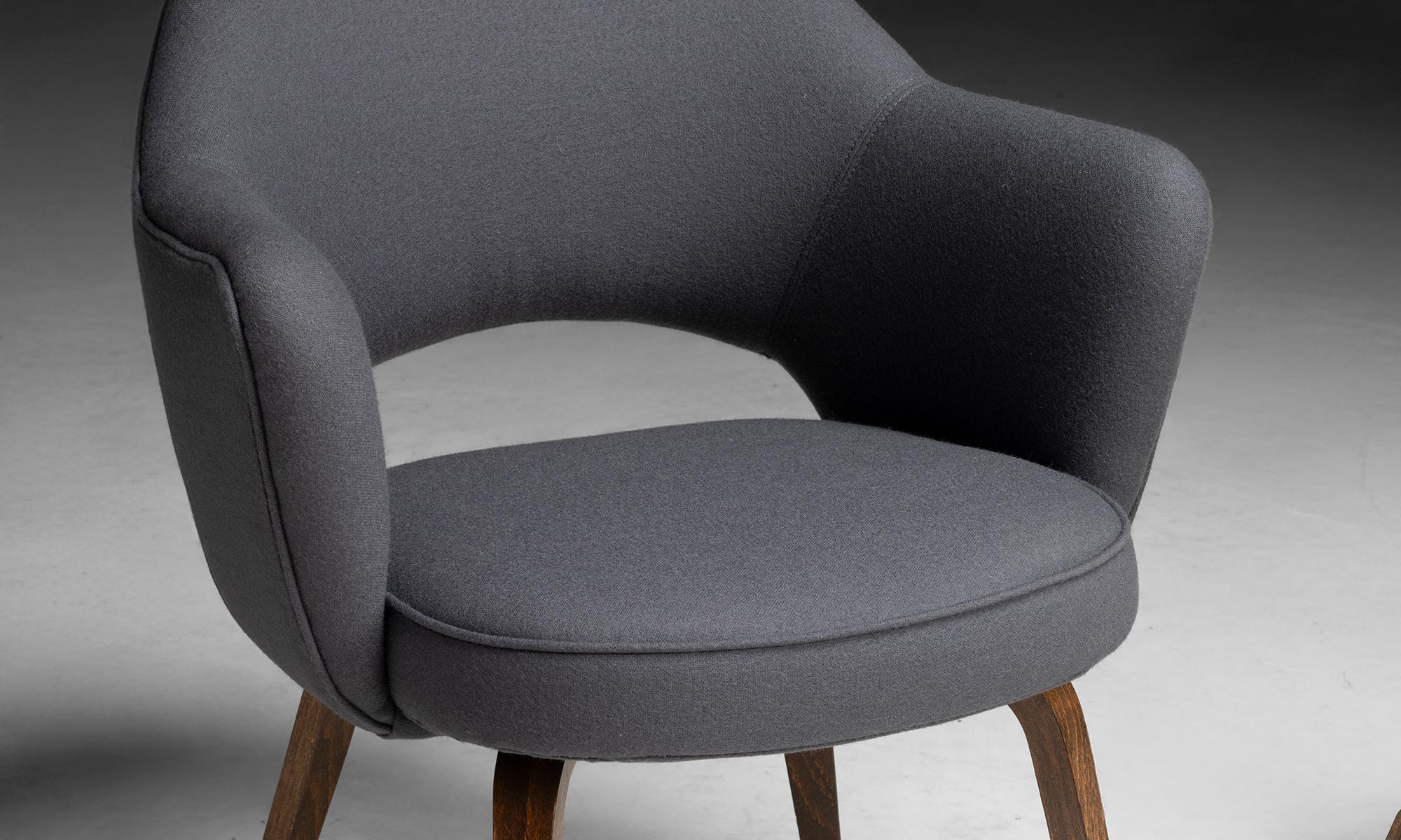 Fine XX secolo Sedie da pranzo di Eero Saarinen in lana, USA circa 1980 in vendita