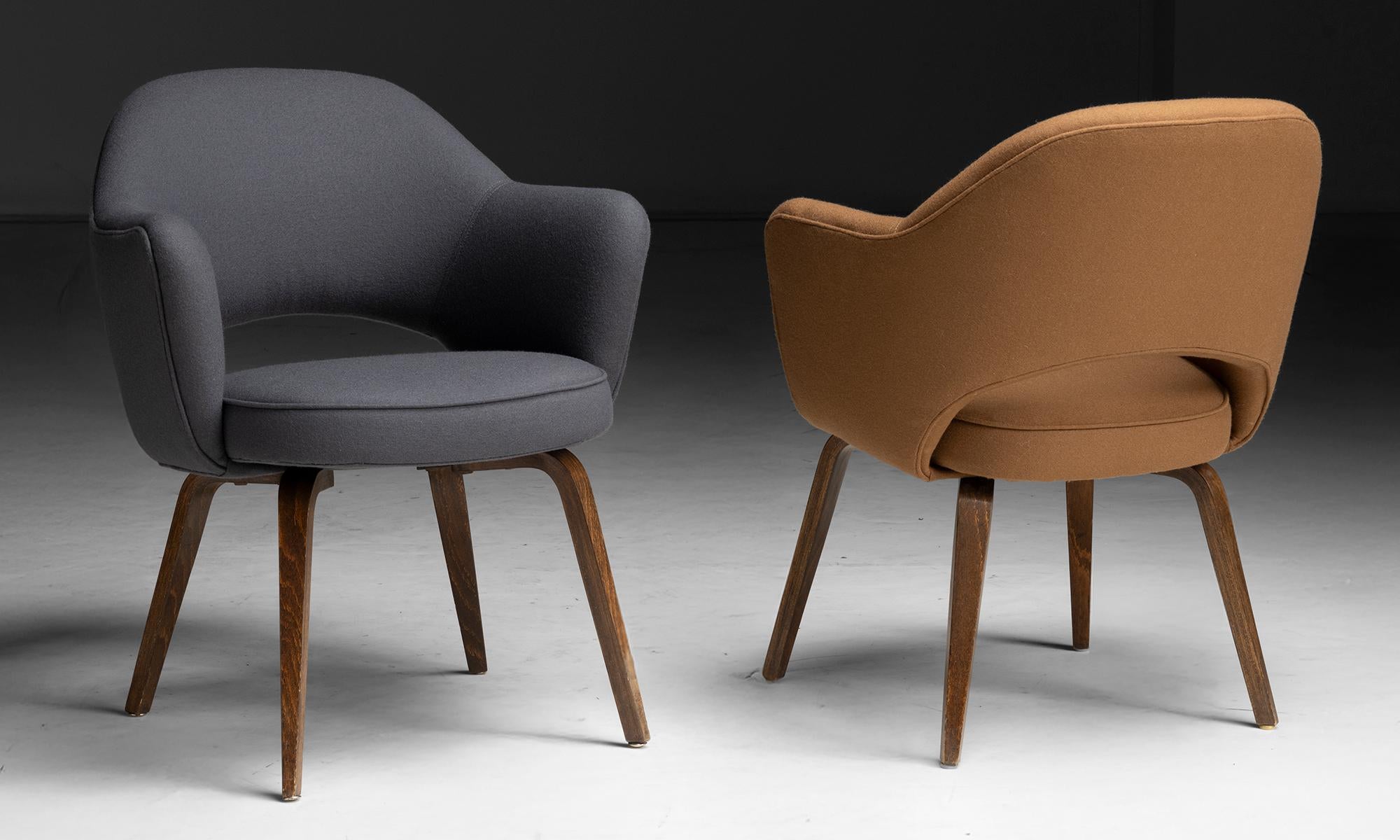 Sedie da pranzo di Eero Saarinen in lana, USA circa 1980 in vendita 1