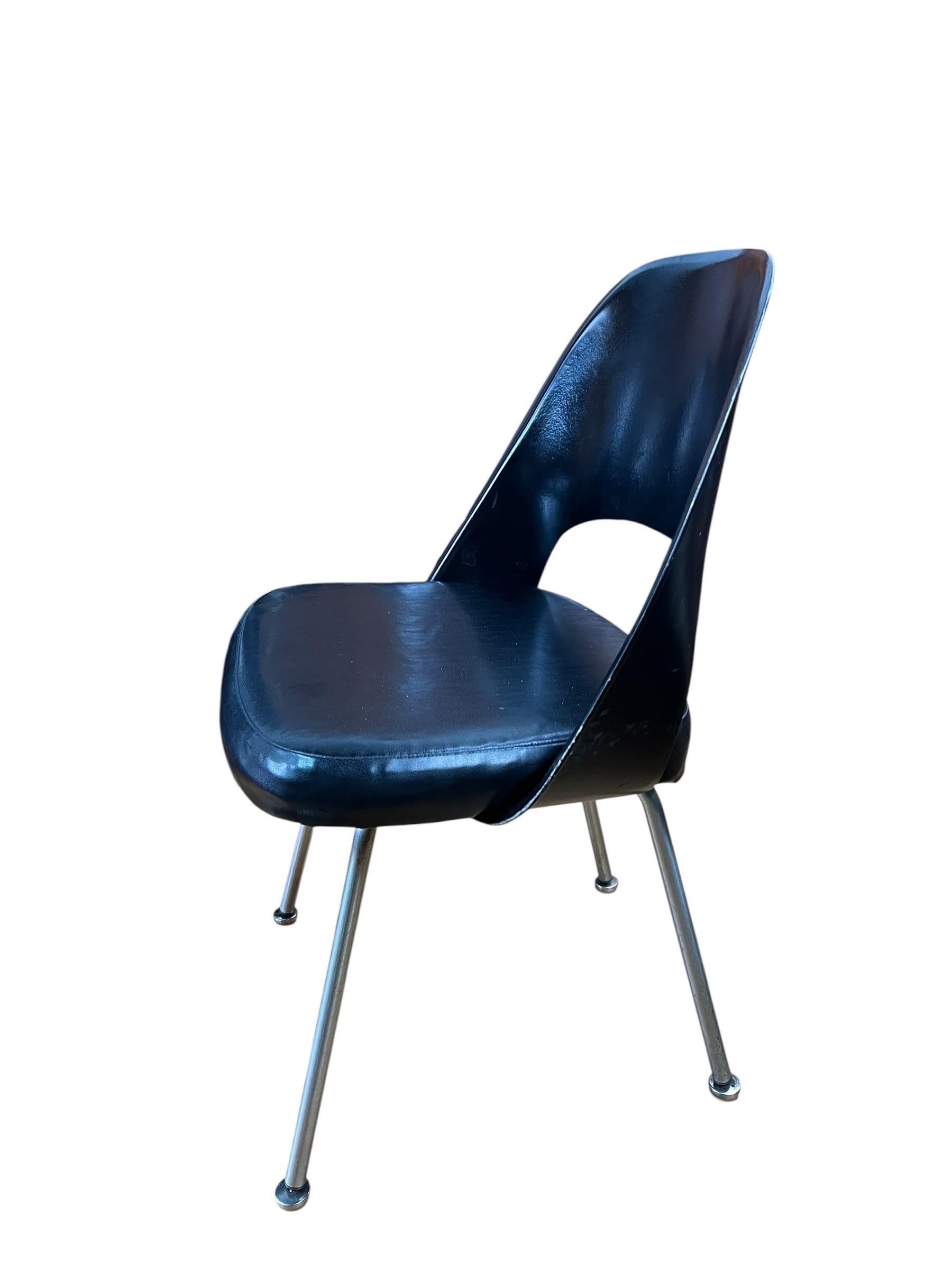 Américain Chaises de salle à manger Eero Saarinen Model No 72 by Knoll 1960s - Lot de 10 en vente