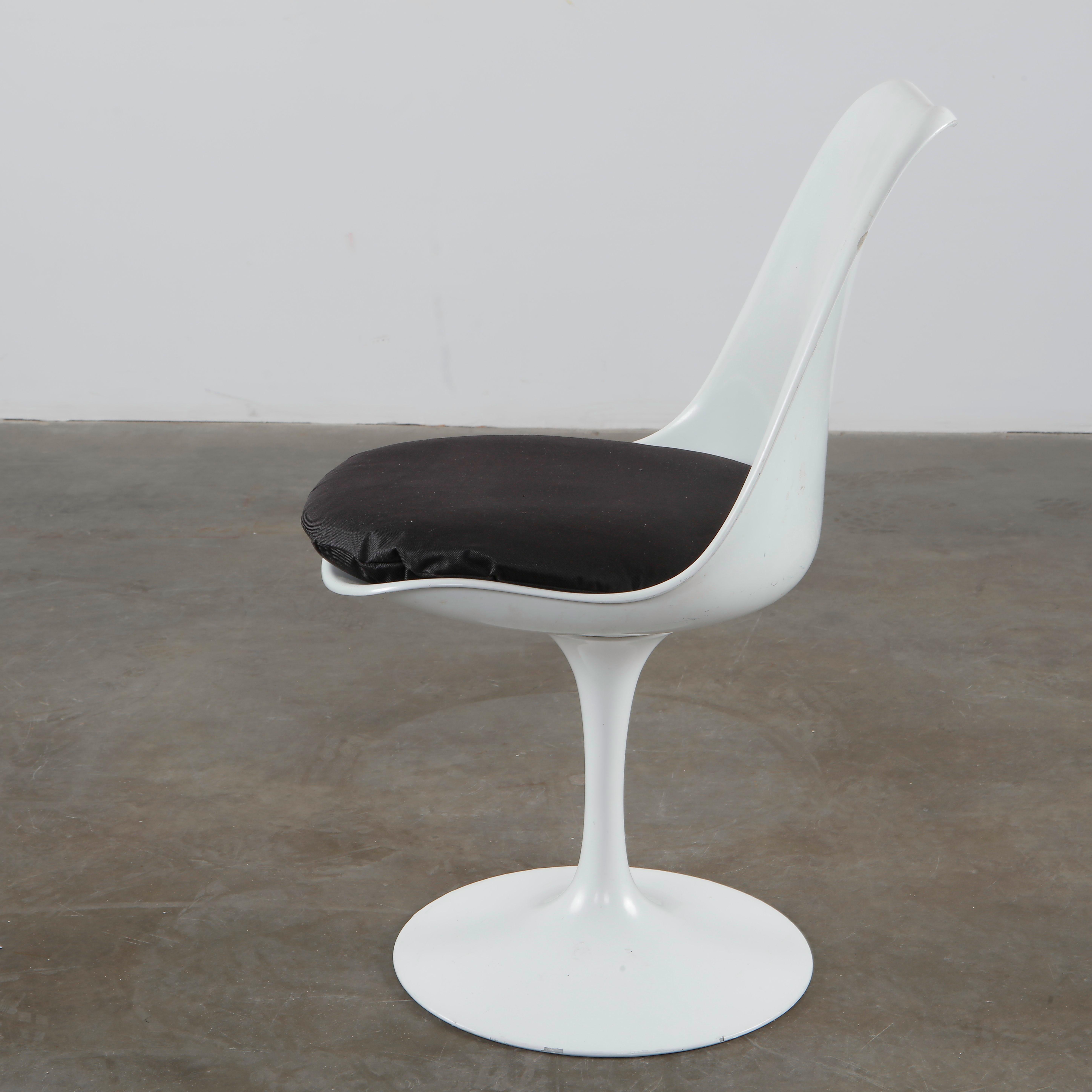 Eero Saarinen, Dining Set, 1970s in vendita 10