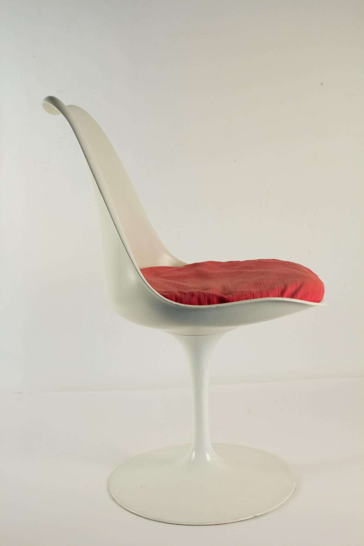 Fiberglass Eero Saarinen et Edition Knoll Set of 2 Swiveling Tulip Chairs, 1956 For Sale