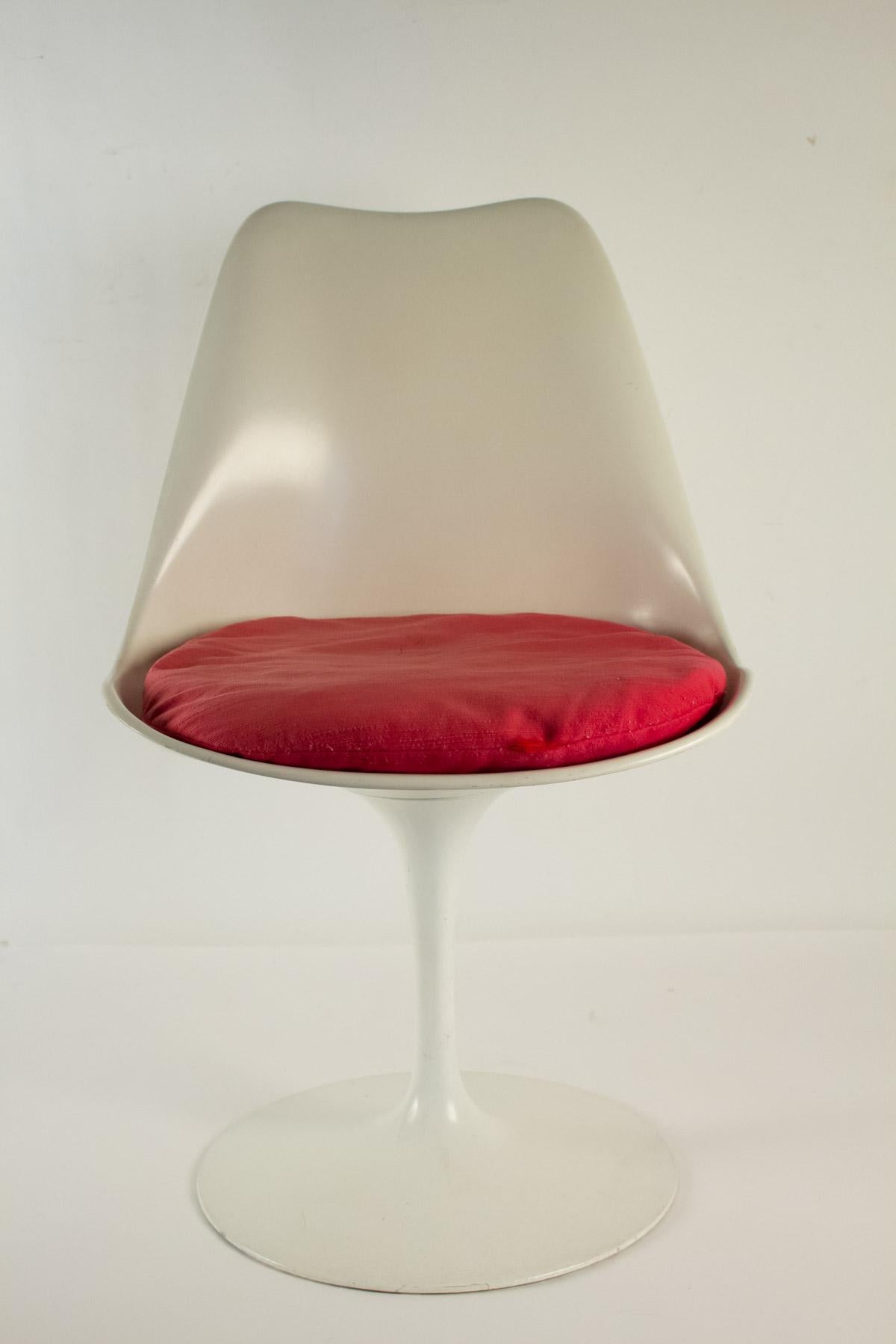 Late 20th Century Eero Saarinen et Edition Knoll Set of 2 Swiveling Tulip Chairs, 1956 For Sale