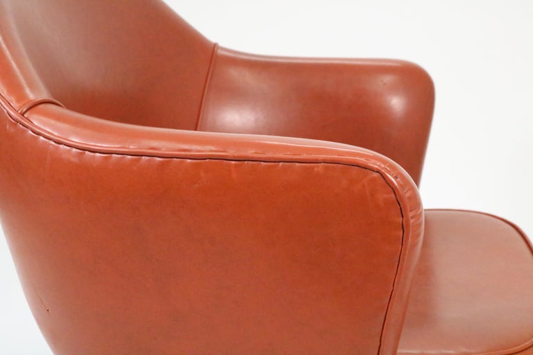 Eero Saarinen Executive Arm Chair for Knoll Associates In Good Condition For Sale In Denver, CO