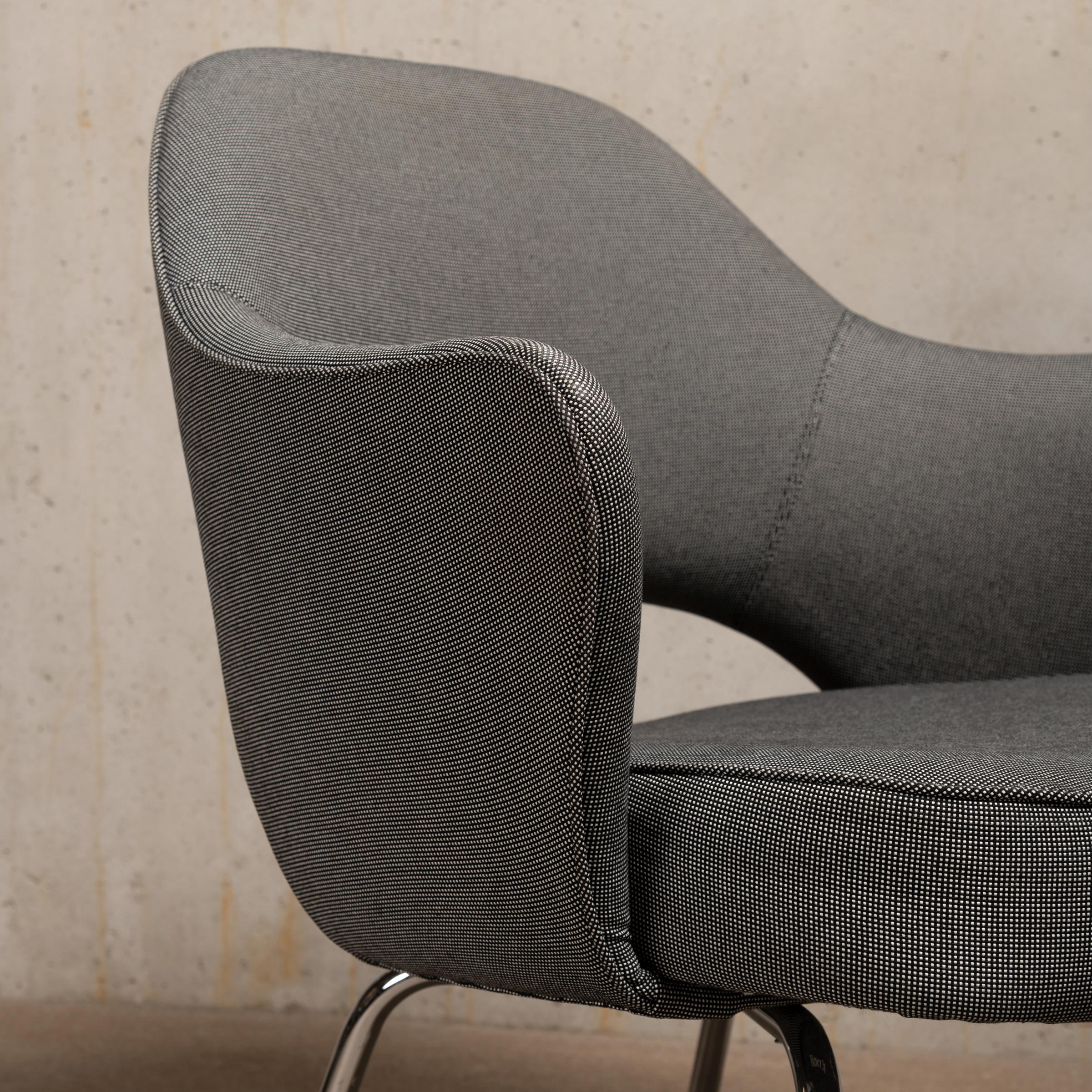 Eero Saarinen Executive Armchairs in Heather Gray Fabric for Knoll 7