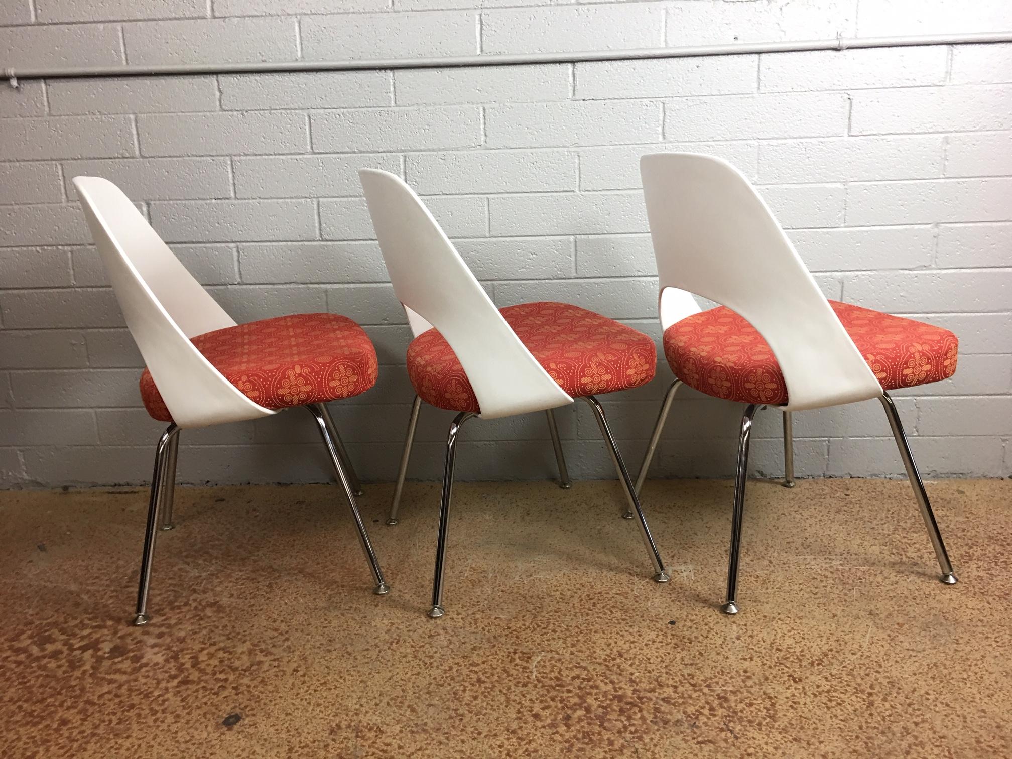 Mid-Century Modern Eero Saarinen Executive Chairs 