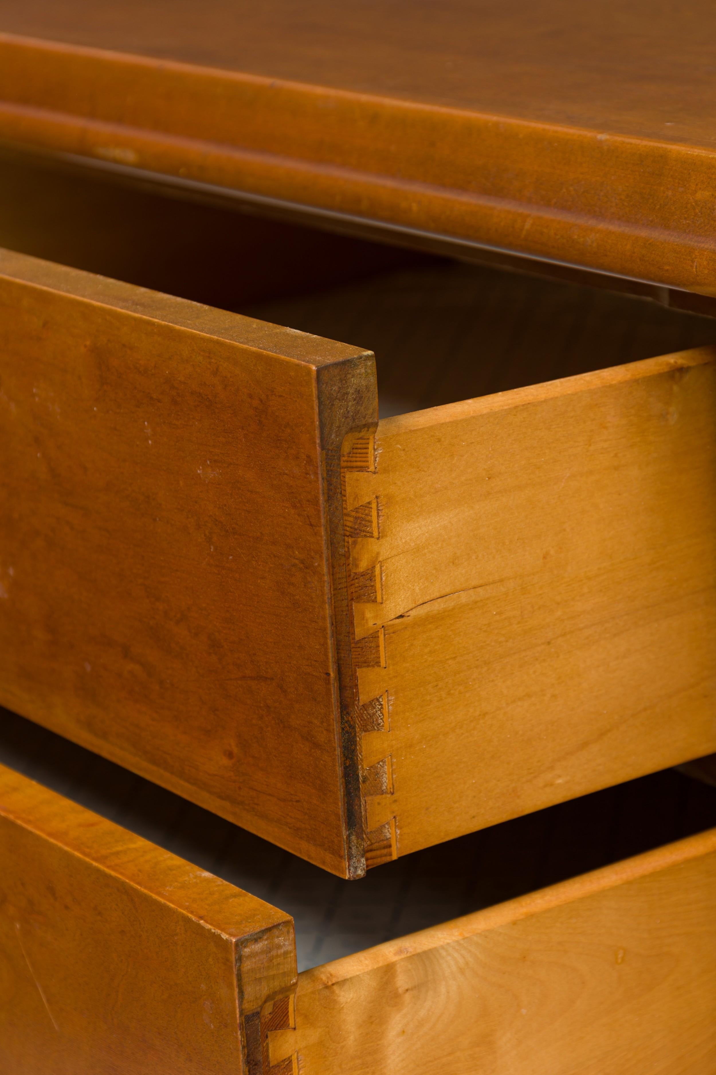 Eero Saarinen Finnish Modern Inlaid Birch and Maple Sideboard Dresser For Sale 4