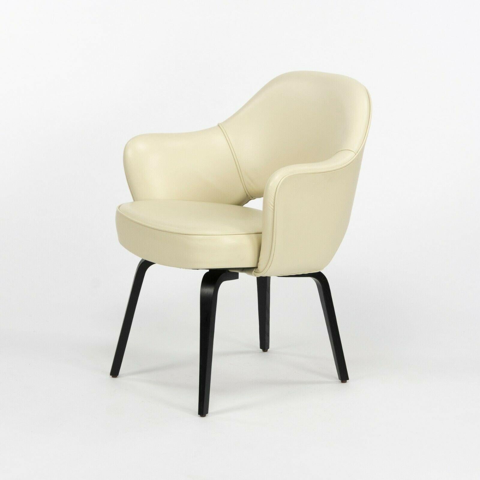 Eero Saarinen for Knoll 2020 Executive Armchair with Ivory Leather & Wood Legs For Sale 3