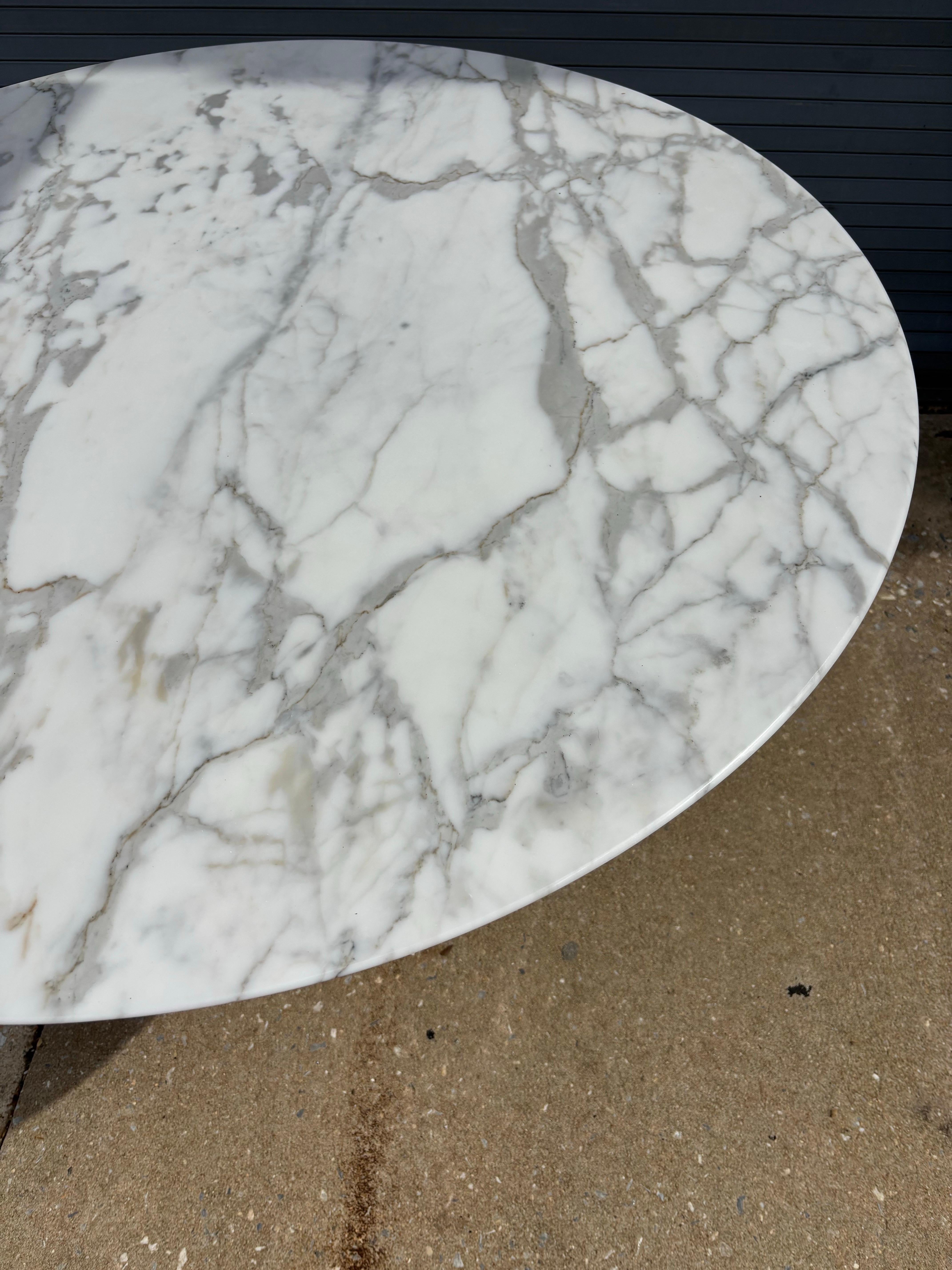 Table en marbre Eero Saarinen pour Knoll 47 3