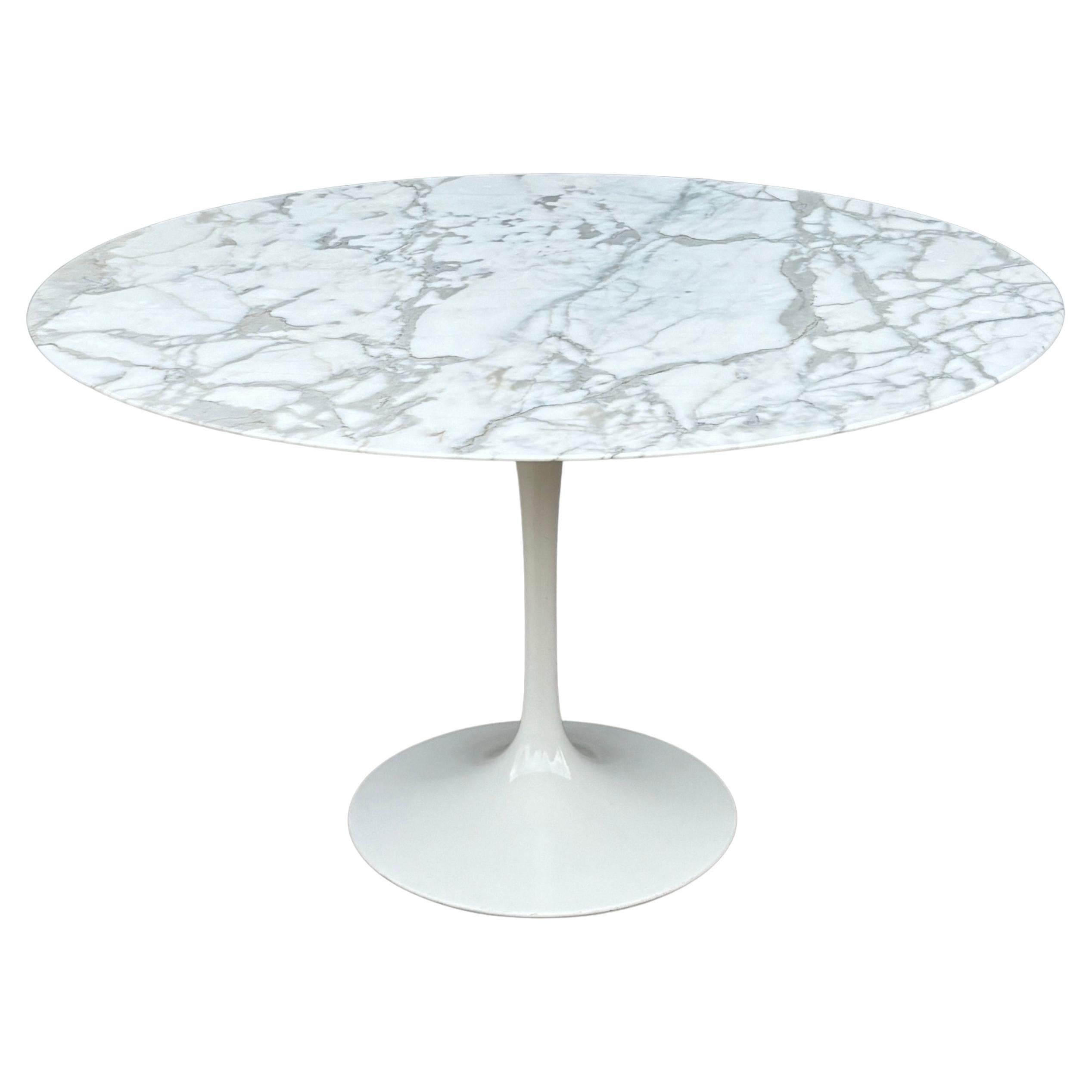 Eero Saarinen Pedestal Table