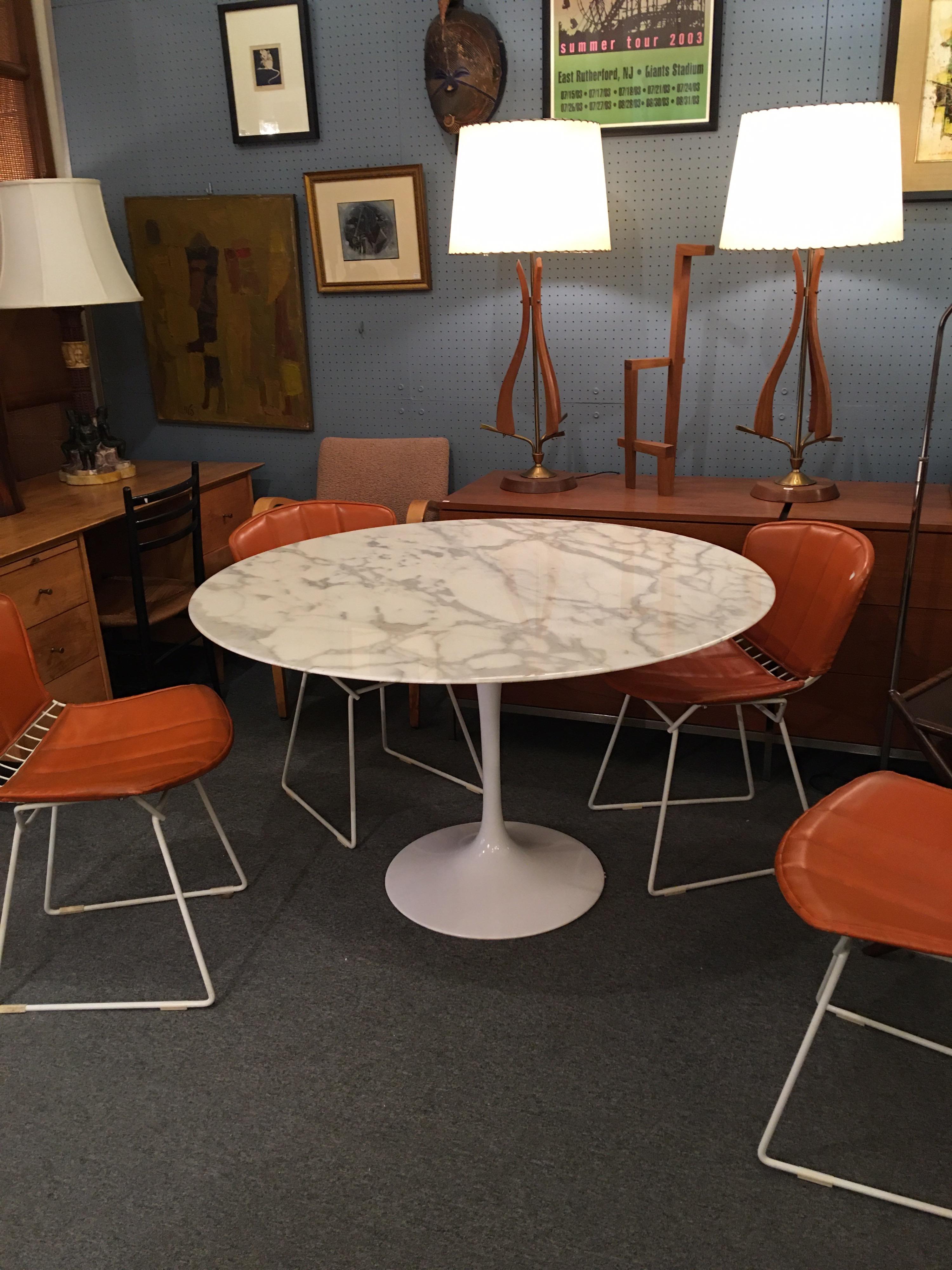 Aluminum Eero Saarinen for Knoll Marble Table
