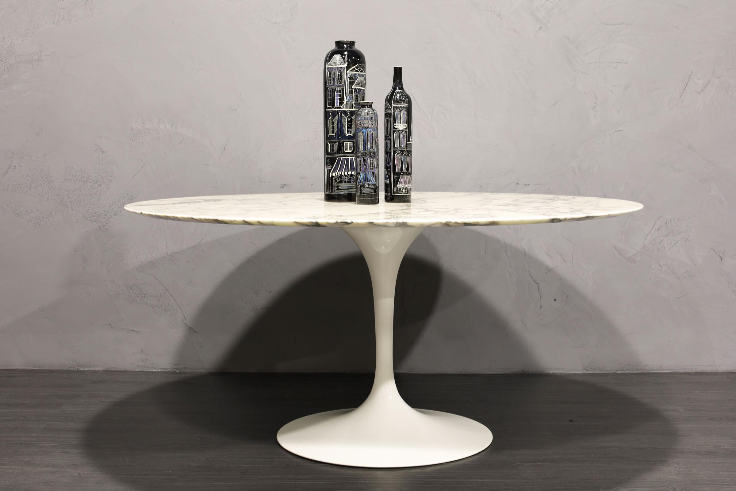 Eero Saarinen pour Knoll Table Tulipe 60