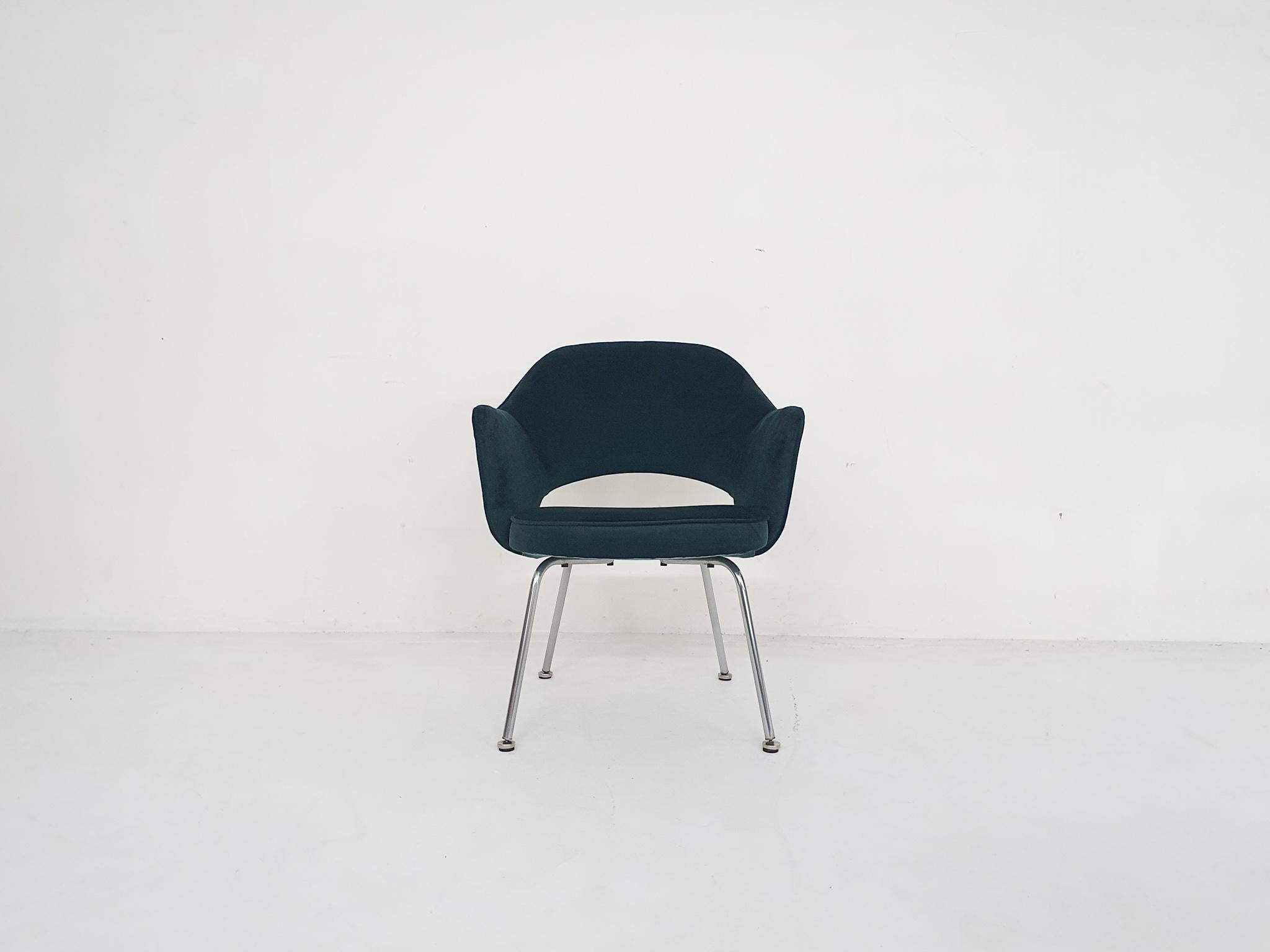 Eero Saarinen for Knoll lounge chair with new petrol green velvet upholstery.
The chair is not marked.


Eero Saarinen is one of the most iconic and recognized designers from the mid-century. He was a Finnish-American architect famous for designing