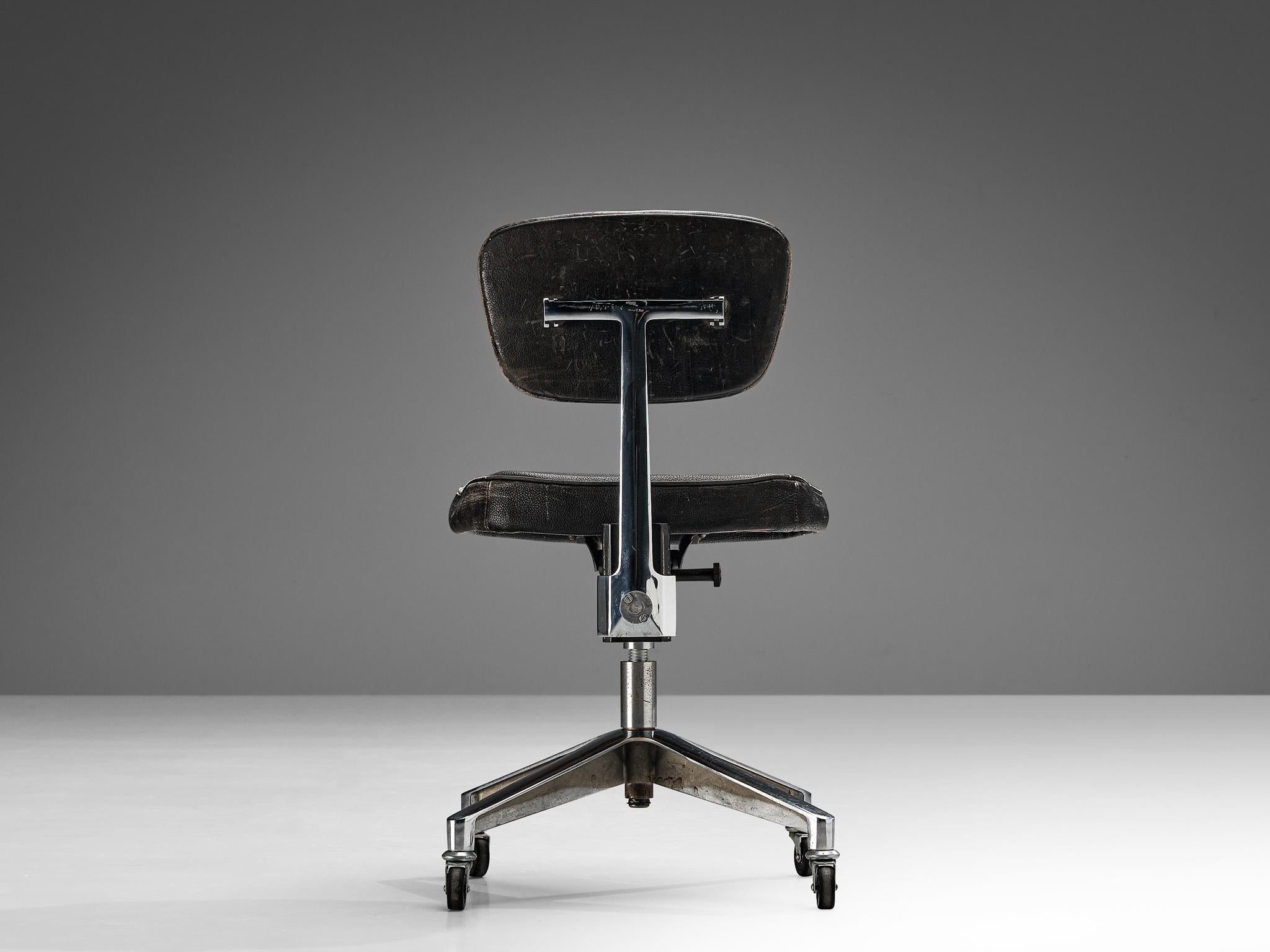 Late 20th Century Eero Saarinen for Knoll Desk Chair in Black Leather and Metal  For Sale