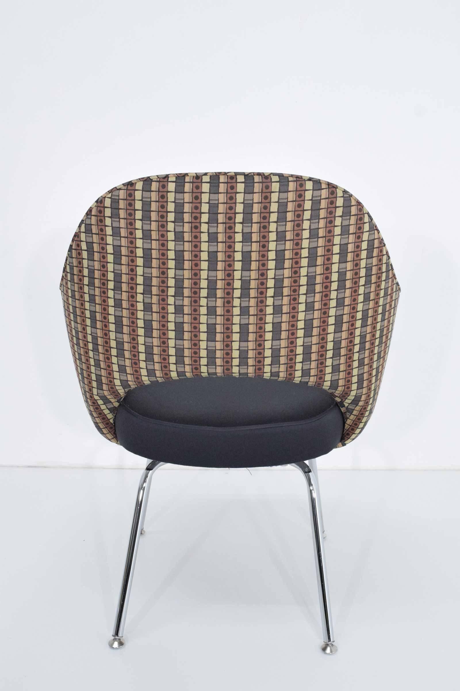 Upholstery Eero Saarinen for Knoll Executive Armchairs For Sale