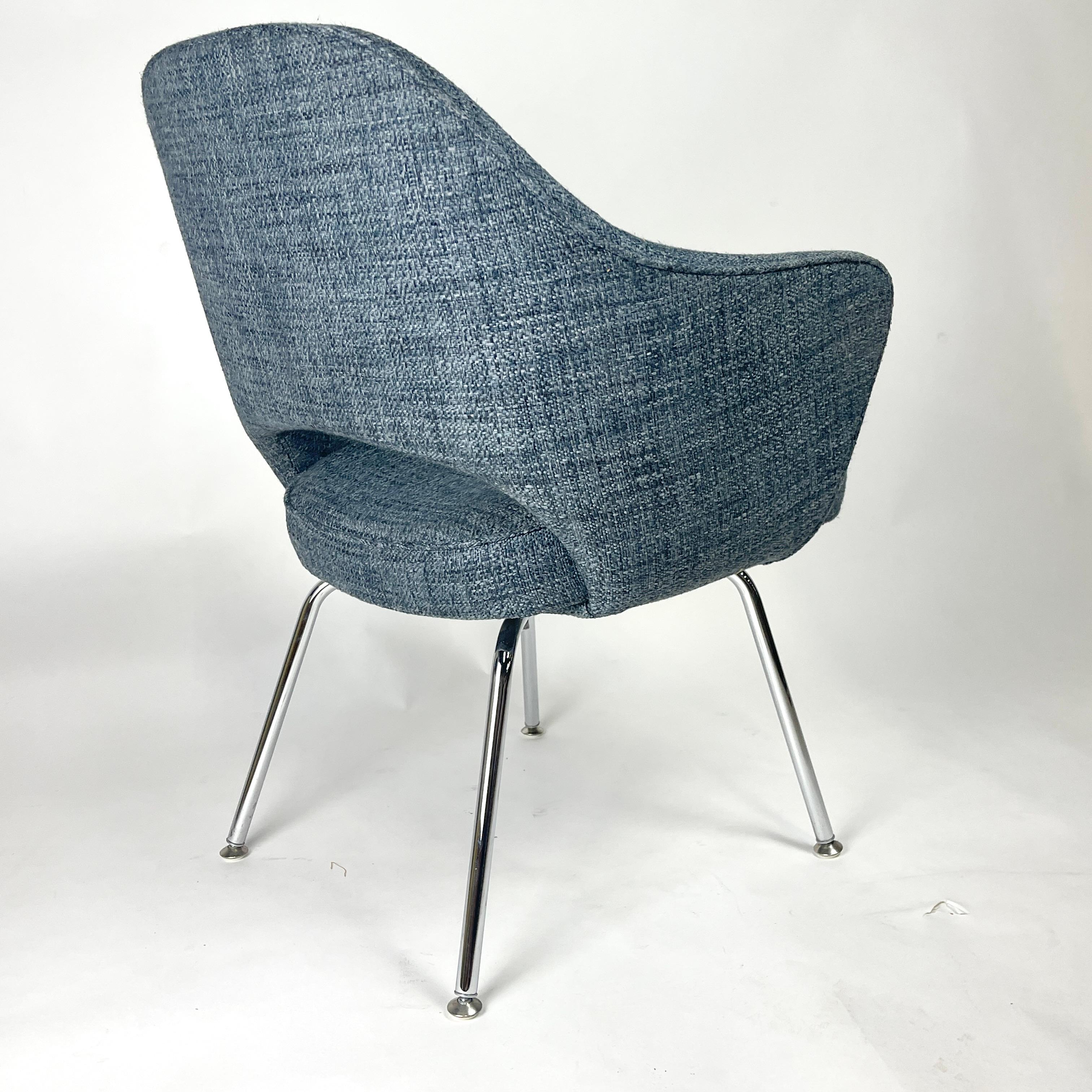20th Century Eero Saarinen for Knoll Executive Armchairs in Heavy Weave Knoll Upholstery Blue For Sale