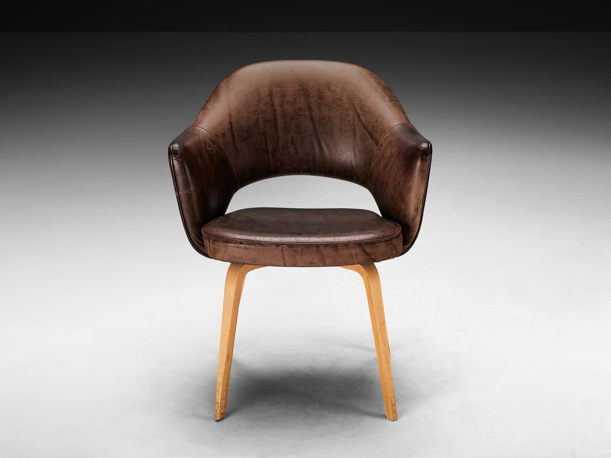Fauteuils «Executive » d'Eero Saarinen pour Knoll en cuir et chêne en vente 2