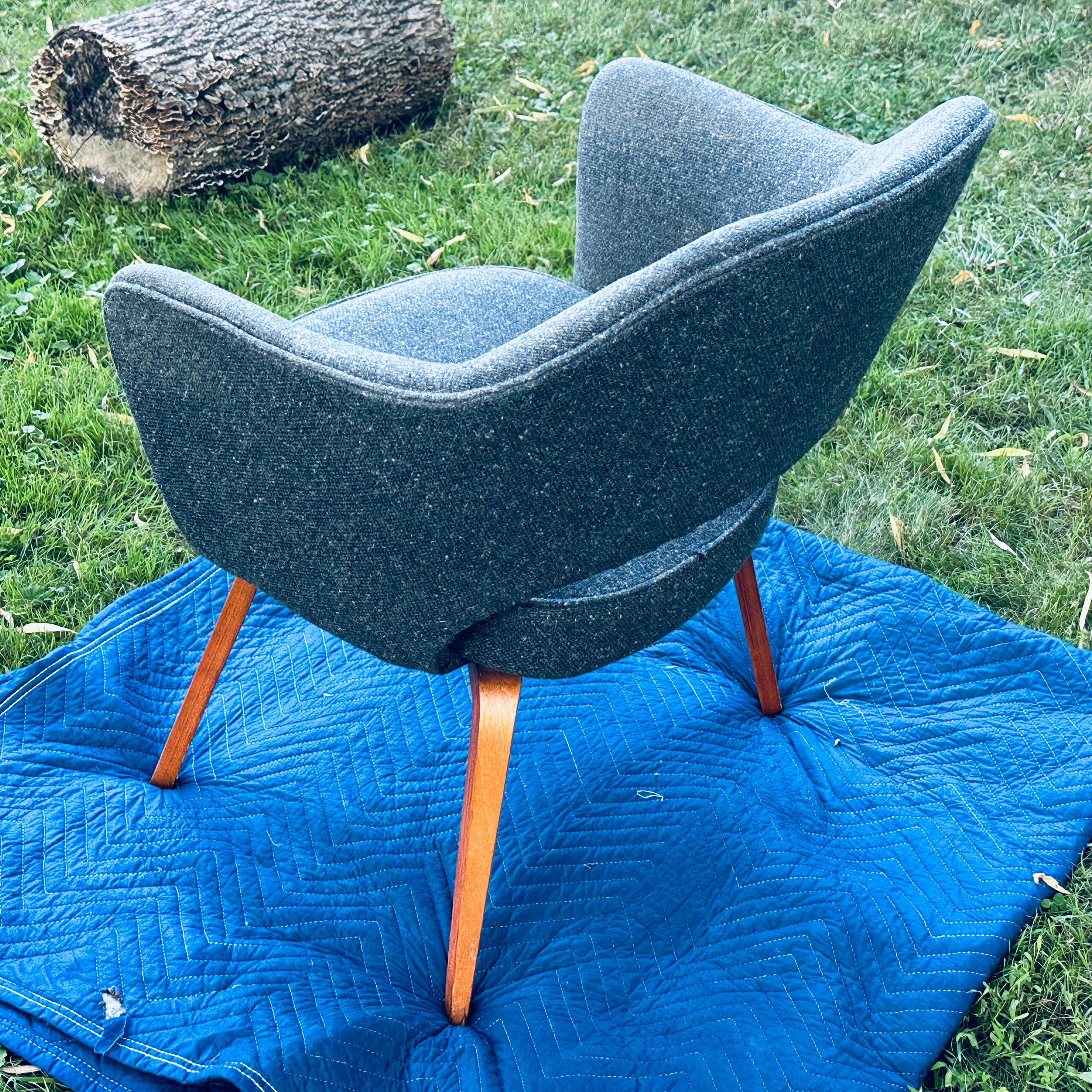 Chaise de direction sur pieds en bois cintré Eero Saarinen pour Knoll en vente 1