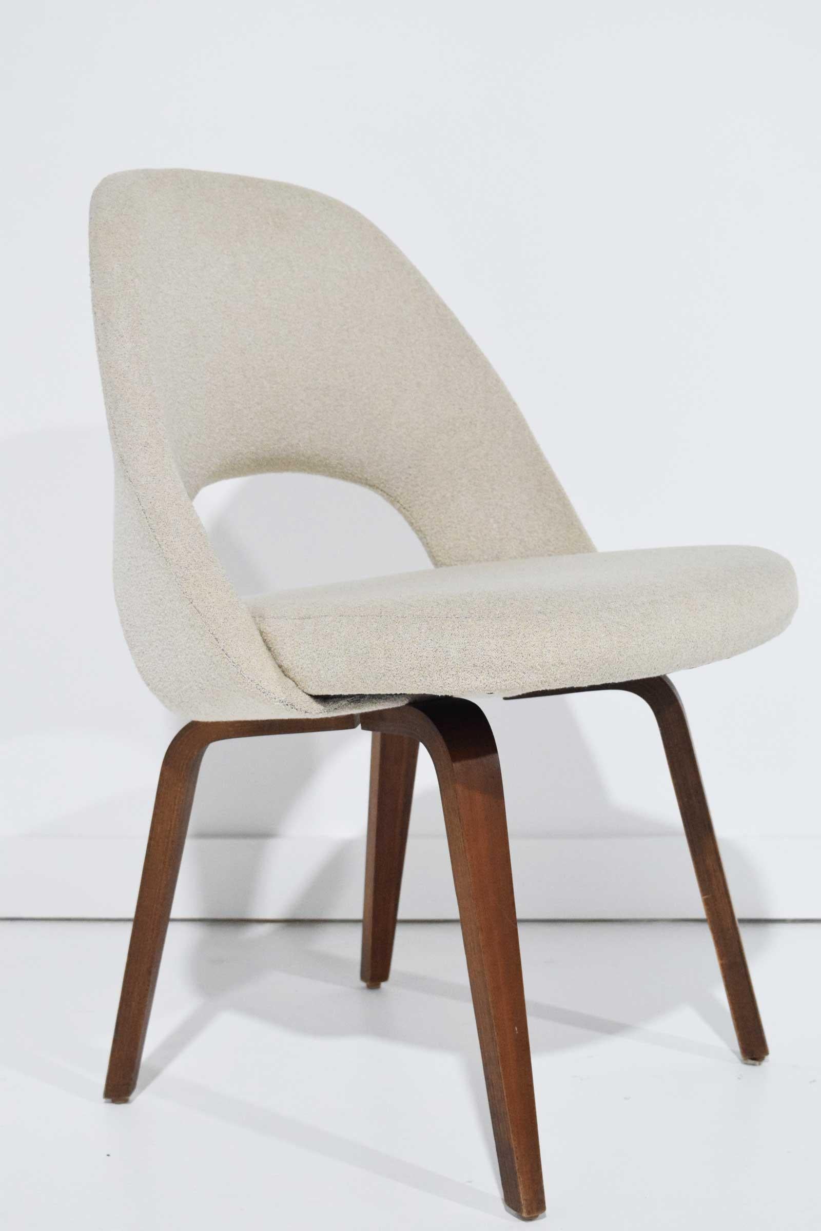 Mid-Century Modern Eero Saarinen for Knoll Executive Dining Chairs in Off-White
