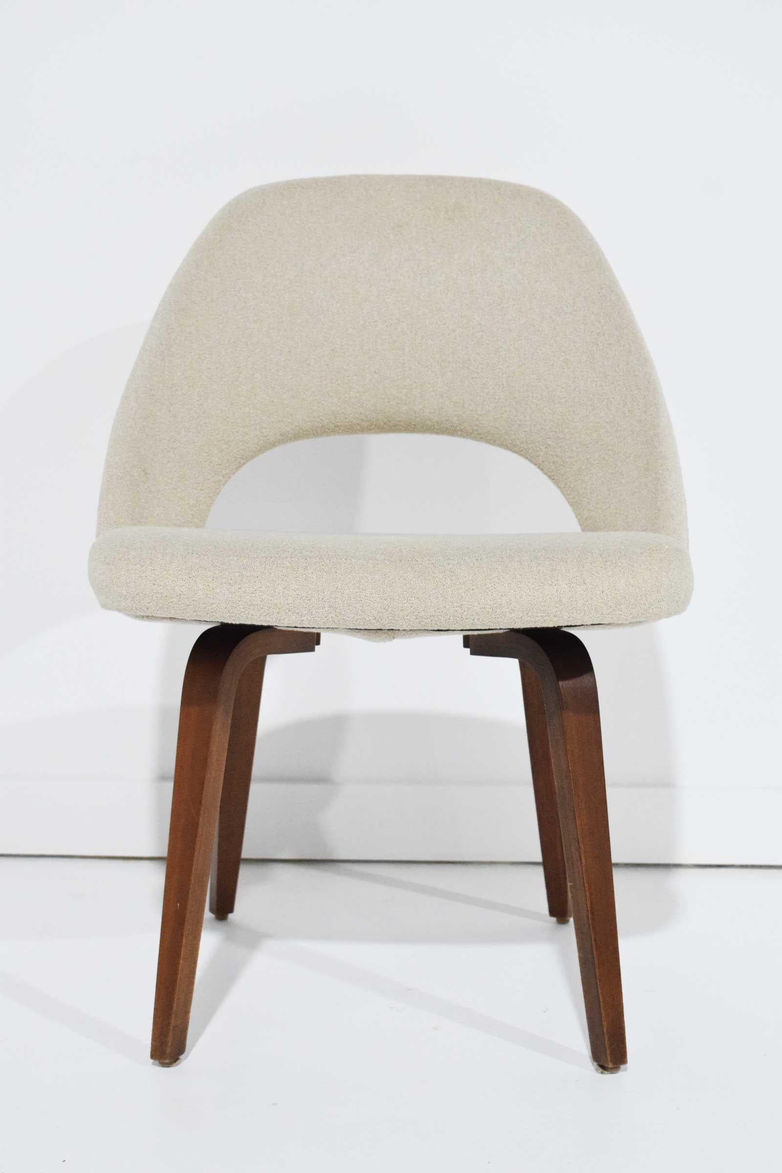 Upholstery Eero Saarinen for Knoll Executive Dining Chairs in Off-White