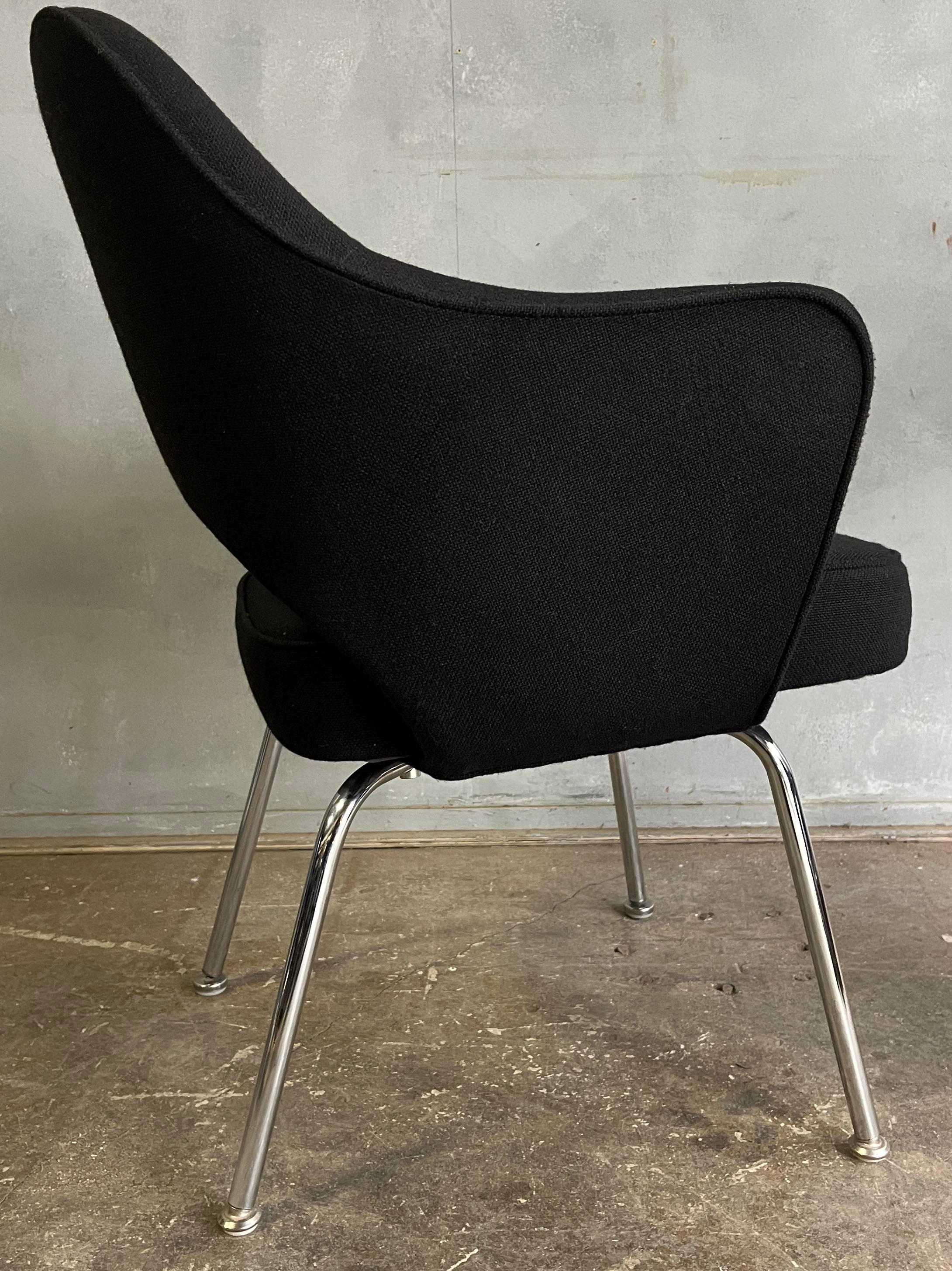 Eero Saarinen for Knoll Executive/Dining Chairs Up to 30 In Distressed Condition For Sale In BROOKLYN, NY