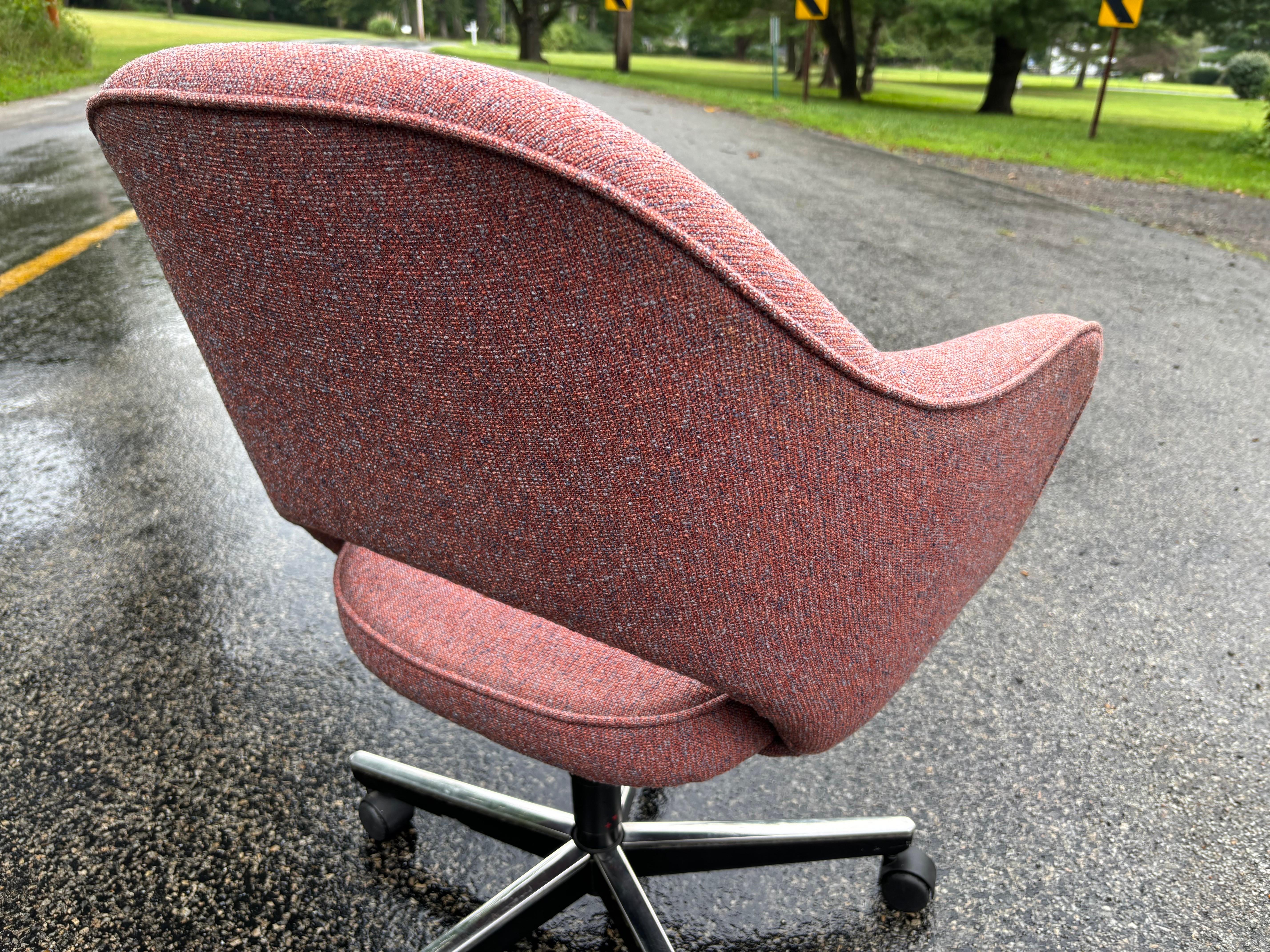 Eero Saarinen for Knoll Executive Office Chair Metal en venta