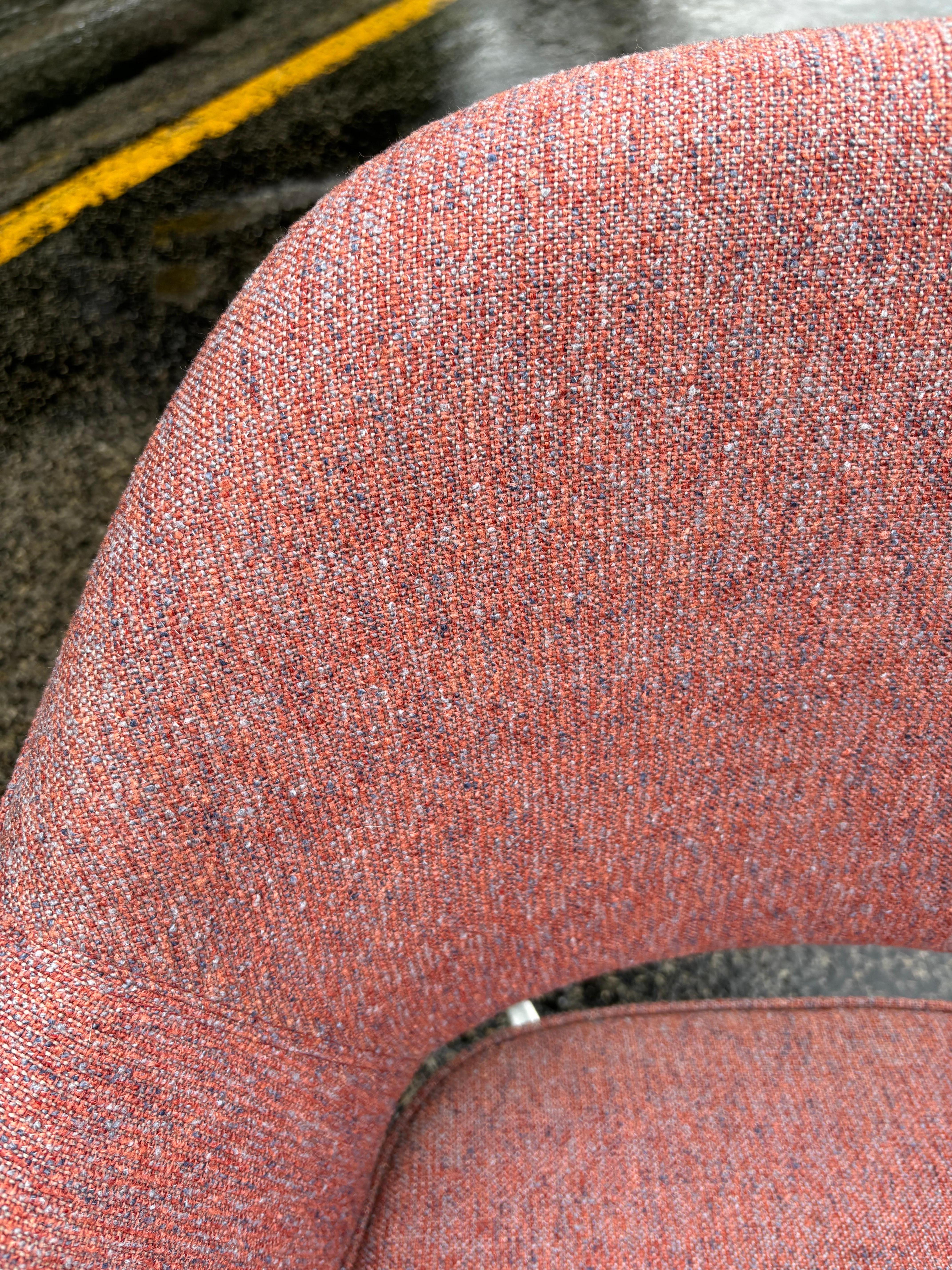 Eero Saarinen for Knoll Executive Office Chair en venta 2